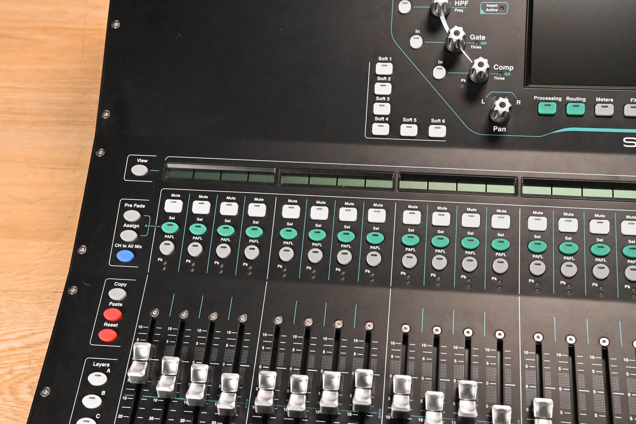 Allen & Heath SQ-7 48-Channel / 36-Bus Digital Mixer