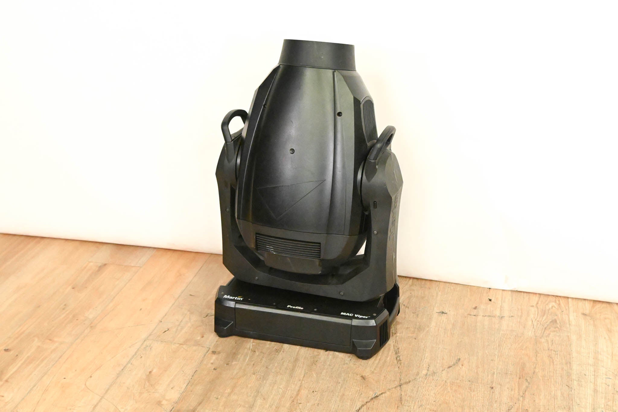 Martin MAC Viper Profile High Output Discharge-Based Moving Light