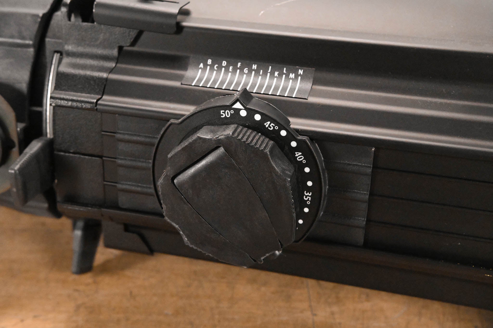 ETC Source Four Zoom 25-50 Degree 750 Ellipsoidal Light