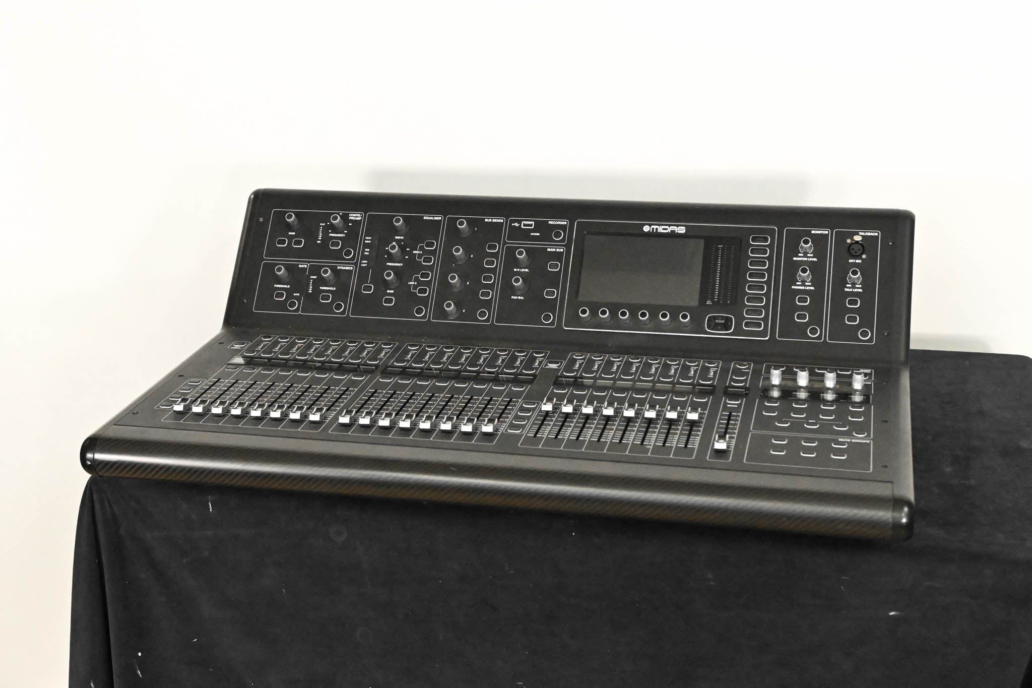 Midas M32 40-Channel Digital Audio Mixing Console