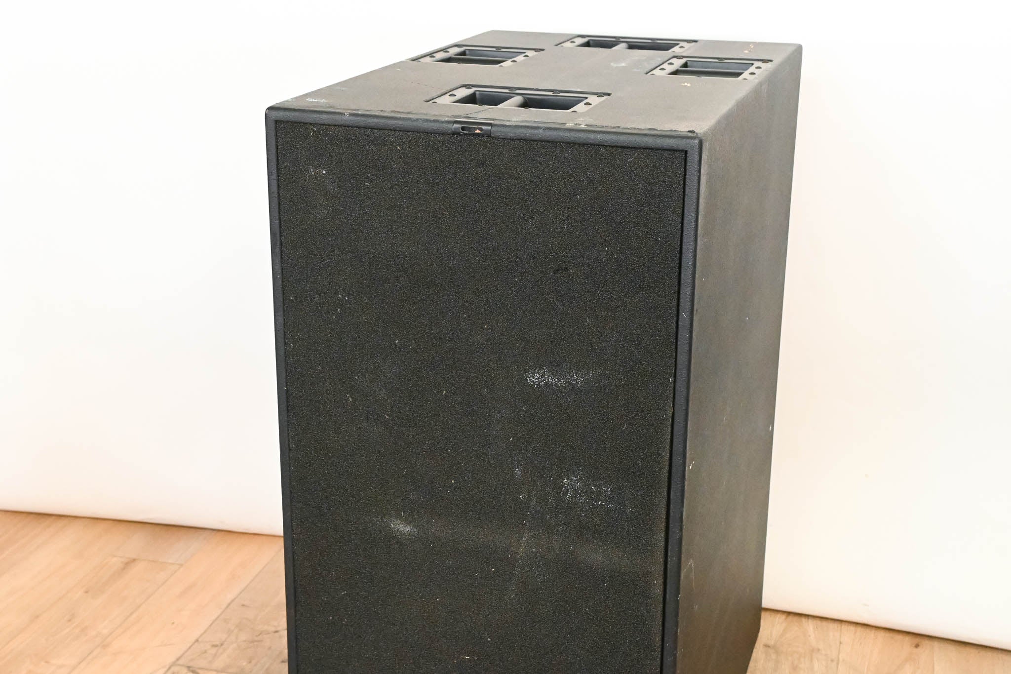 d&b audiotechnik B2-SUB 2 x 18" Passive Subwoofer