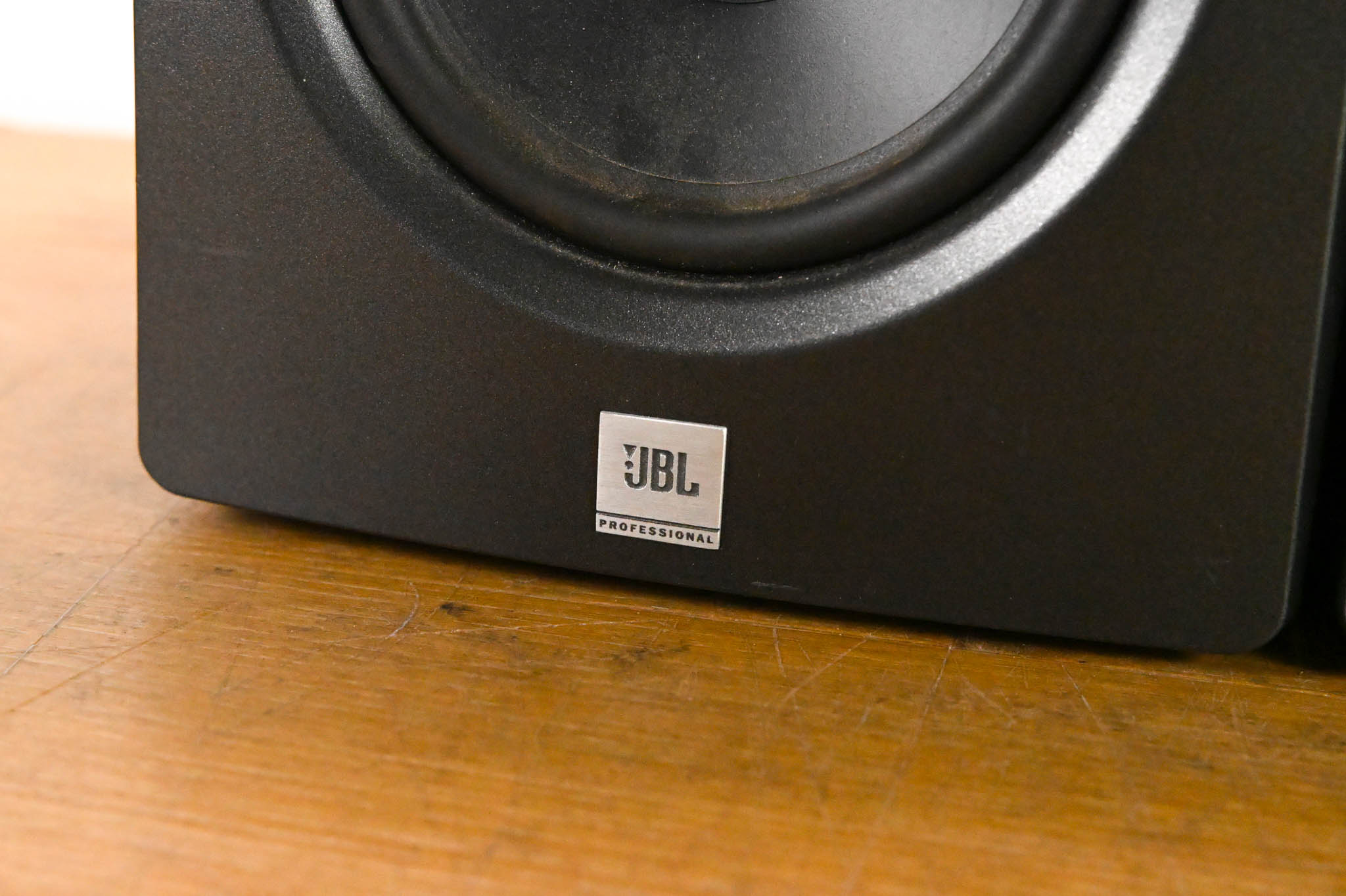 JBL LSR2325P 5" Two-Way Bi-Amplified Powered Studio Monitor (PAIR)