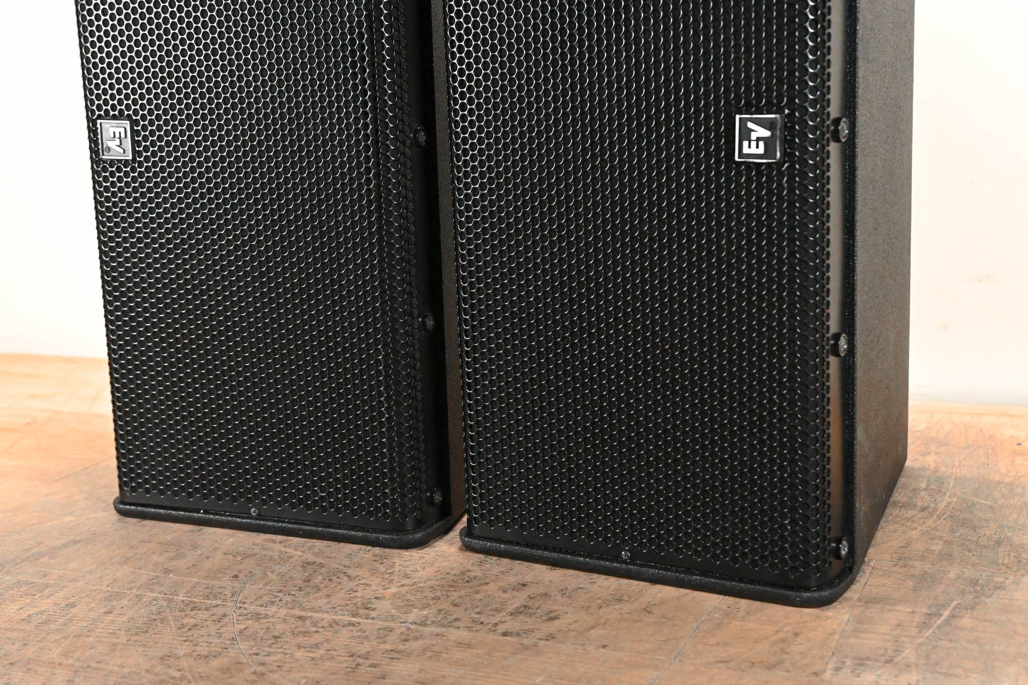 Electro-Voice (EV) Xi-1082 X-Array Install 8" 2-Way Loudspeaker (PAIR)