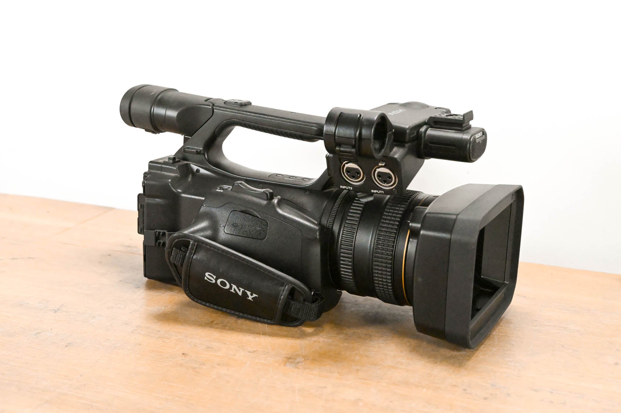 Sony HVR-Z5U Professional 1/3" 3-CMOS HDV Camcorder
