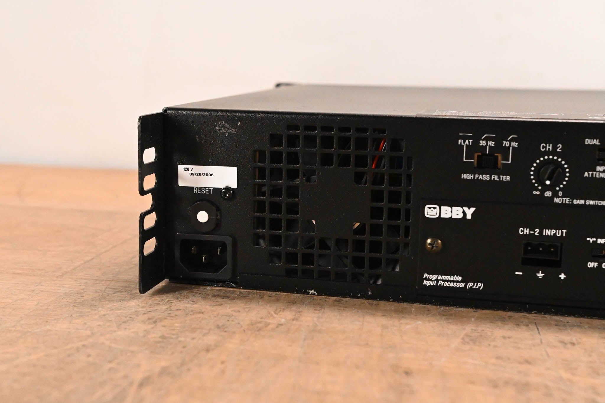Crown CTs 600 Two-Channel 300W Power Amplifier