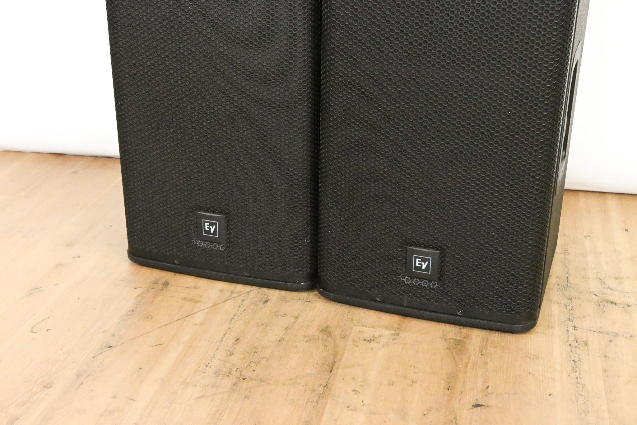 Electro-Voice (EV) ELX112 12" Passive Loudspeaker (PAIR)