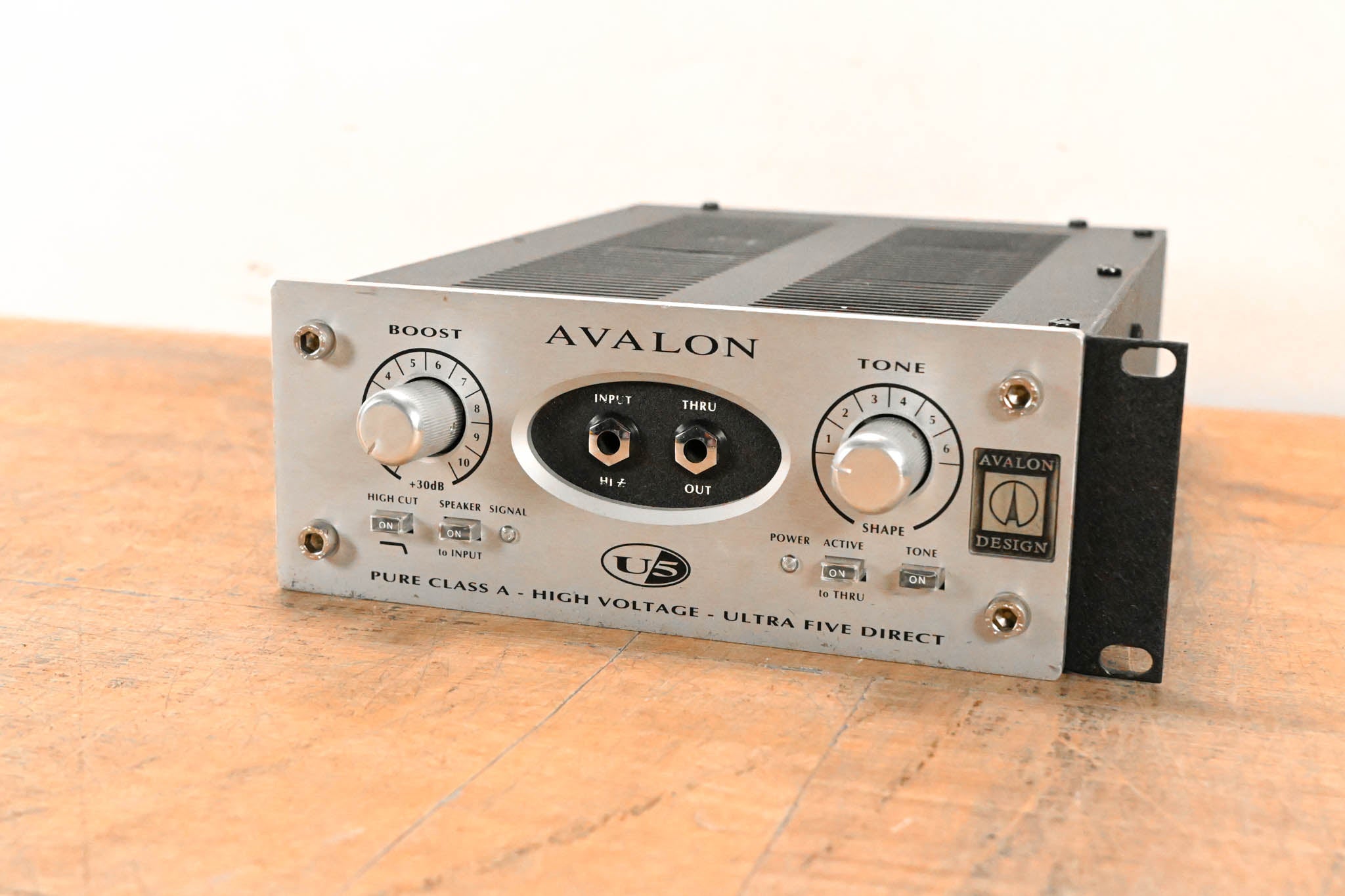 Avalon U5 Active Instrument Direct Box and Preamp