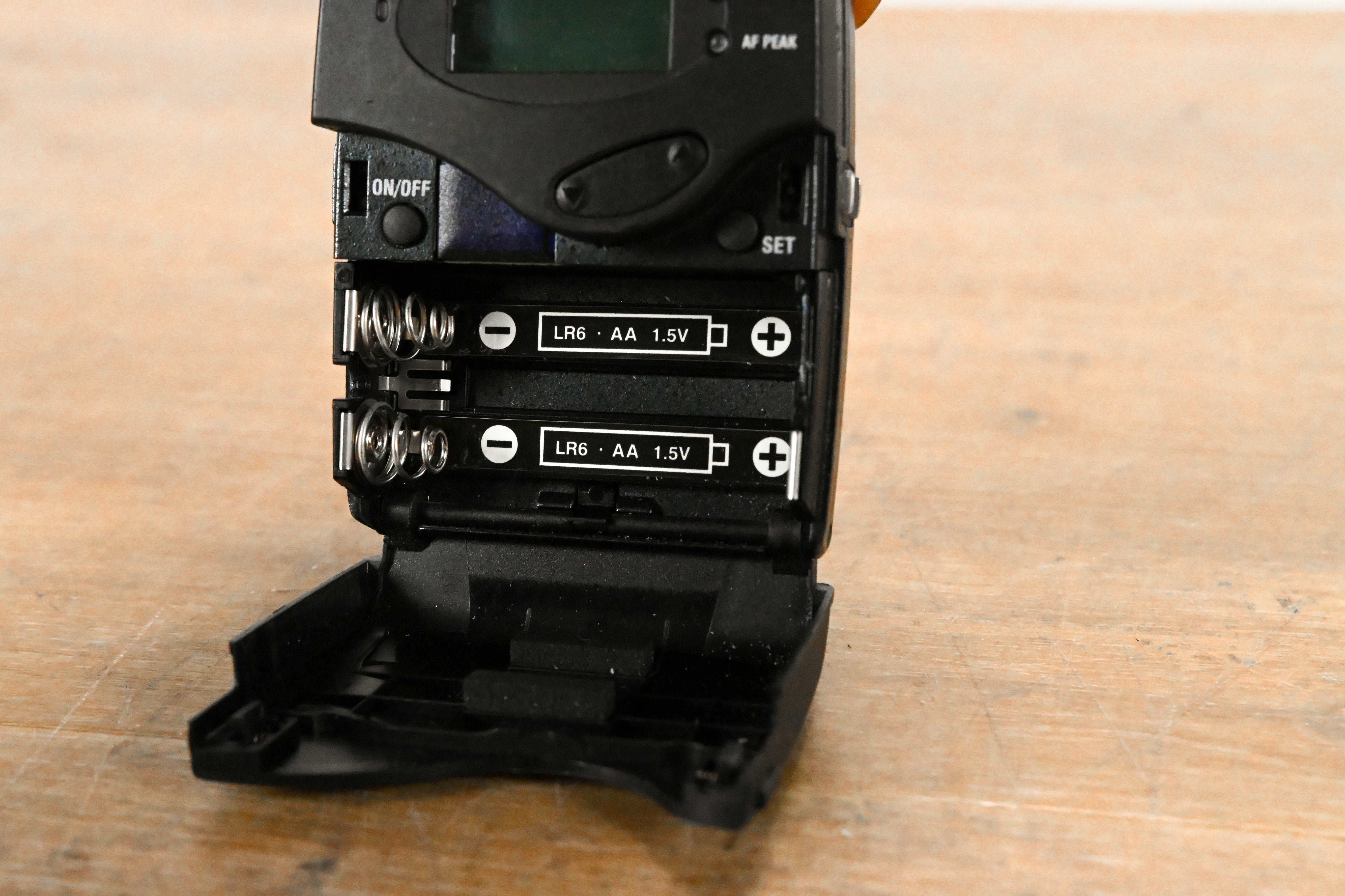 Sennheiser SK 100 G4 Wireless Bodypack Transmitter A1 Range: 470-516 MHz
