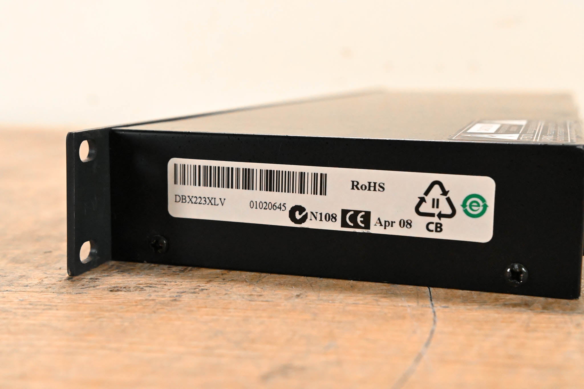 dbx 223XL Stereo 2-Way / Mono 3-Way Crossover
