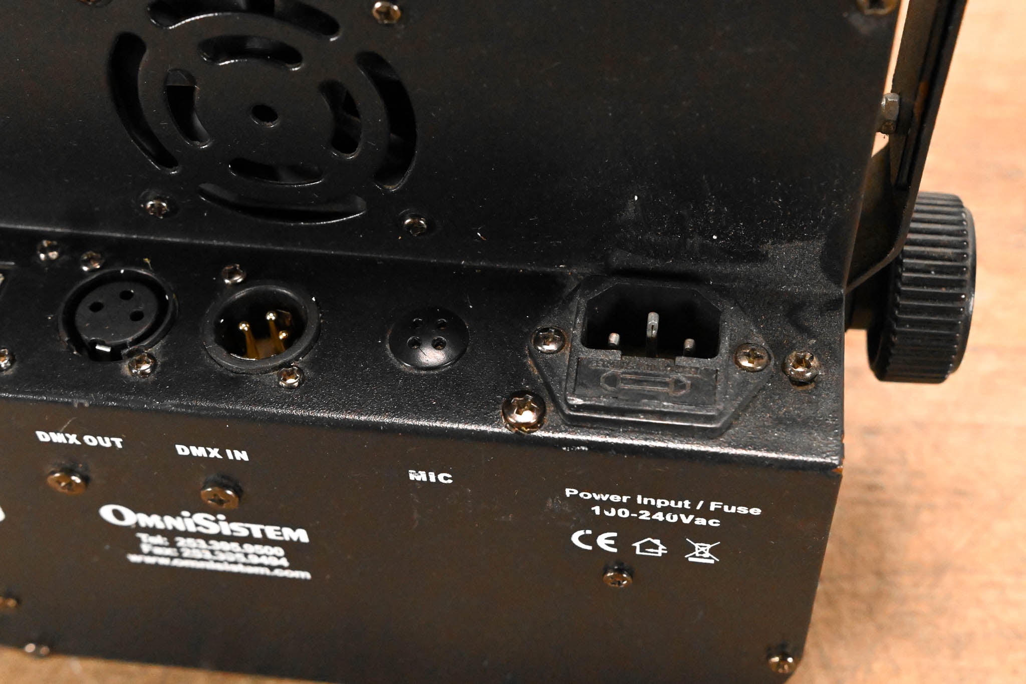 OmniSistem Thin Par Plus RGBW 6 x 10W RGBA Par Can Light