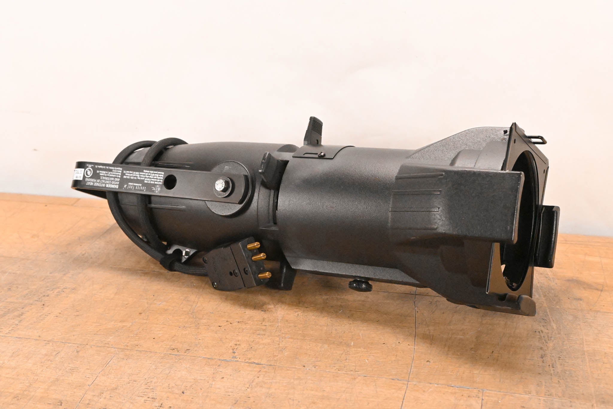 ETC Source Four Jr 25-50 Degree Zoom 575 Ellipsoidal Light