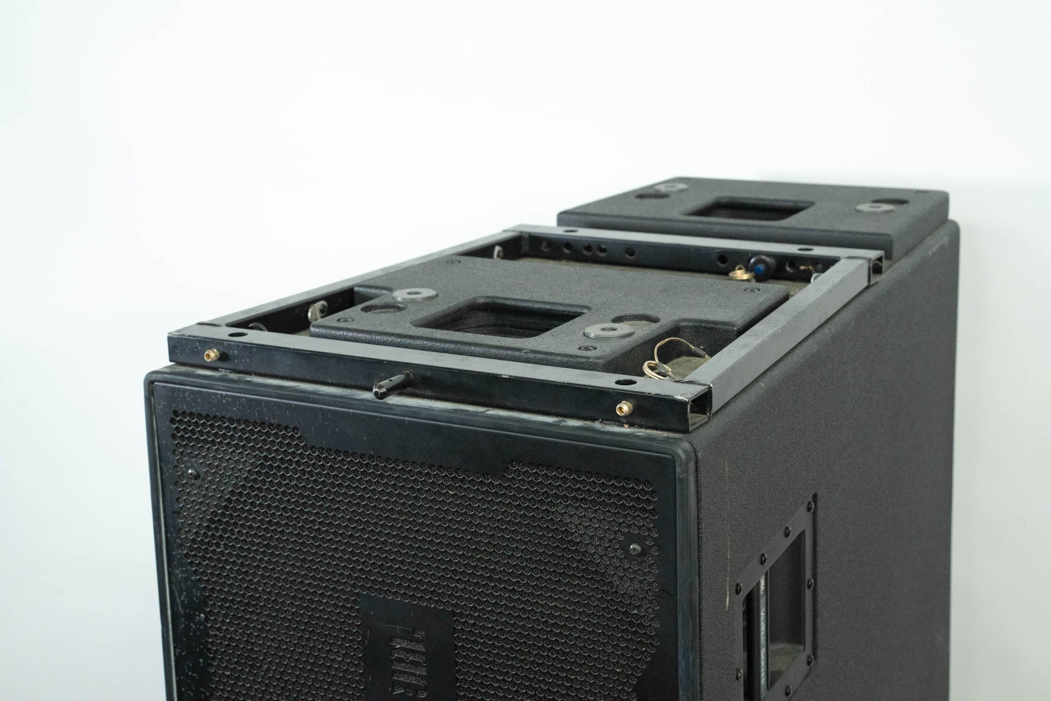 JBL VT4880 Dual 18" Subwoofer Line Array Element