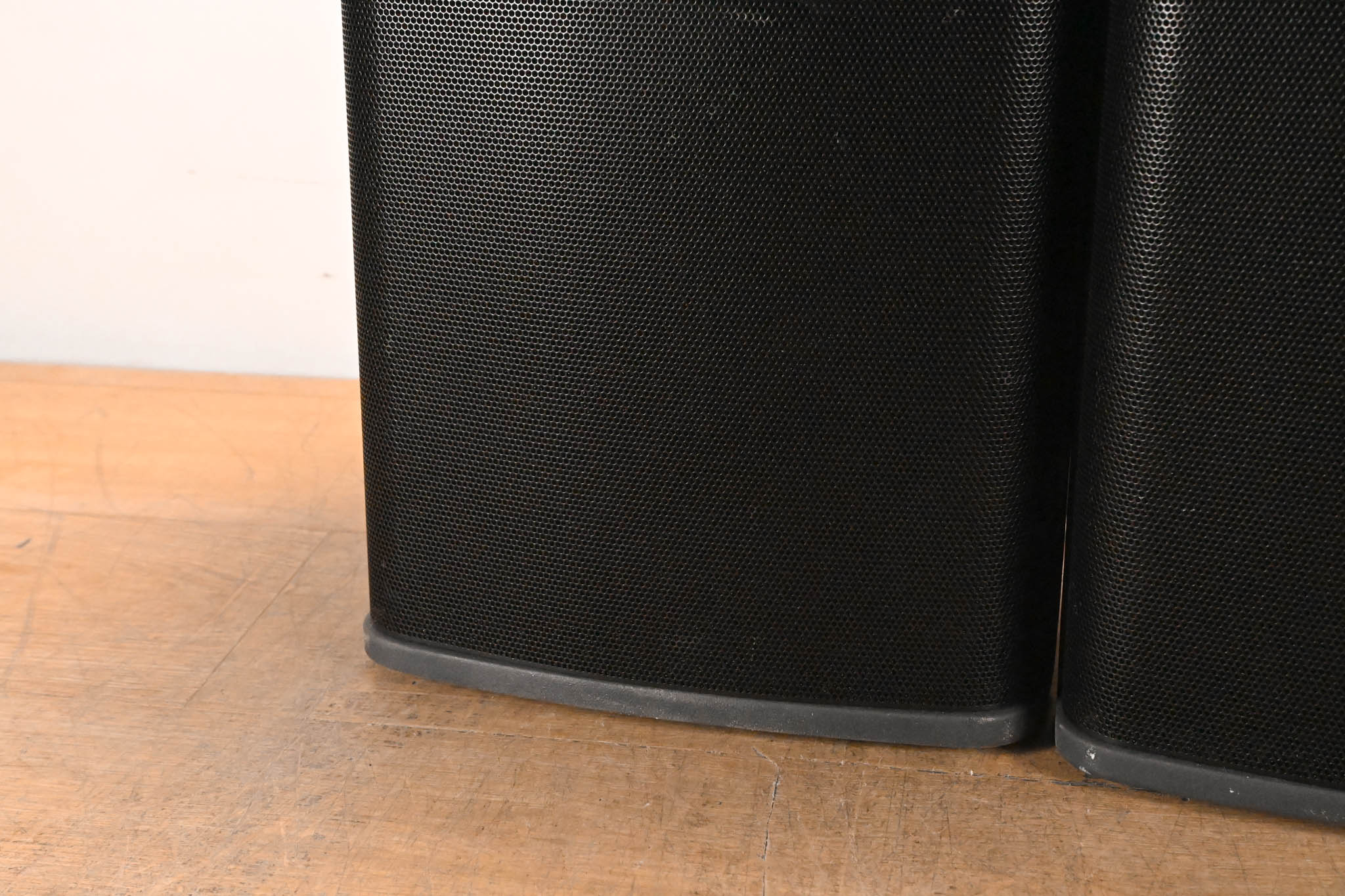 Tannoy i8 AW 8" Dual Concentric All-Weather Passive Loudspeaker (PAIR)