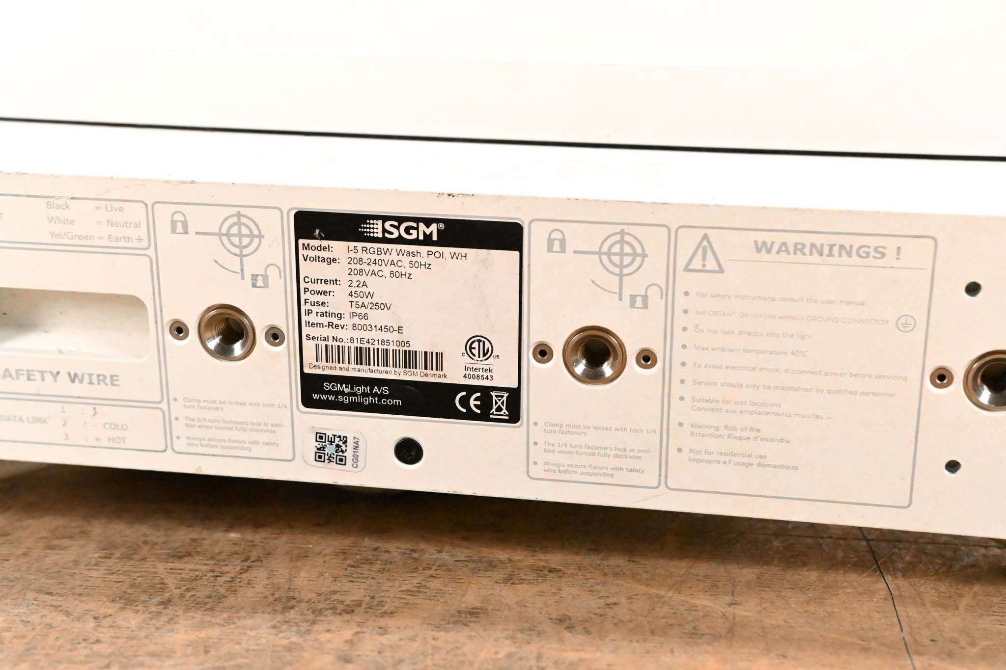 SGM i·5 RGBW POI Outdoor LED Wash Light