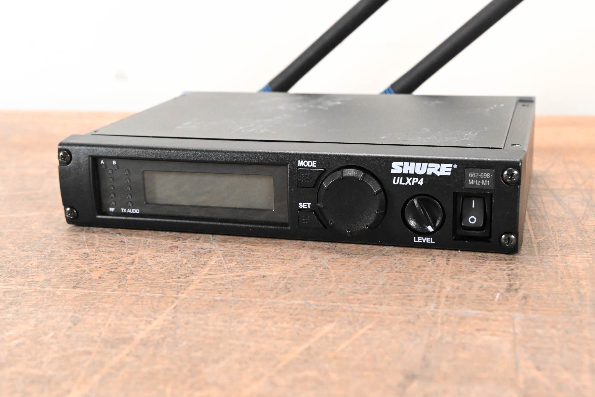 Shure ULXP24/58 Handheld Wireless Microphone System M1 Band: 662-698 MHz