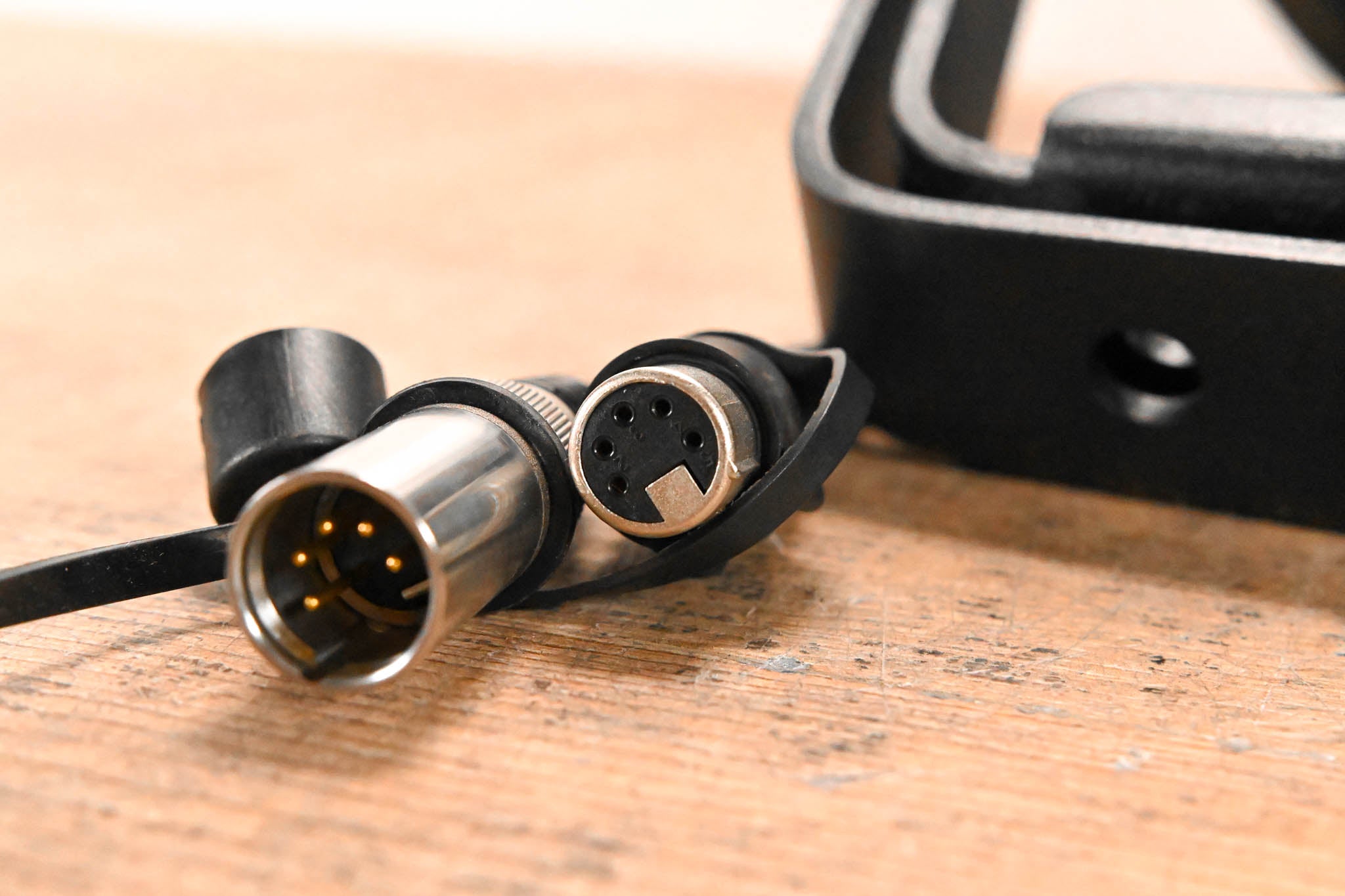 Elation Fuze Par Z120 IP 120W RGBW LED Par with Zoom (NO POWER SUPPLY)