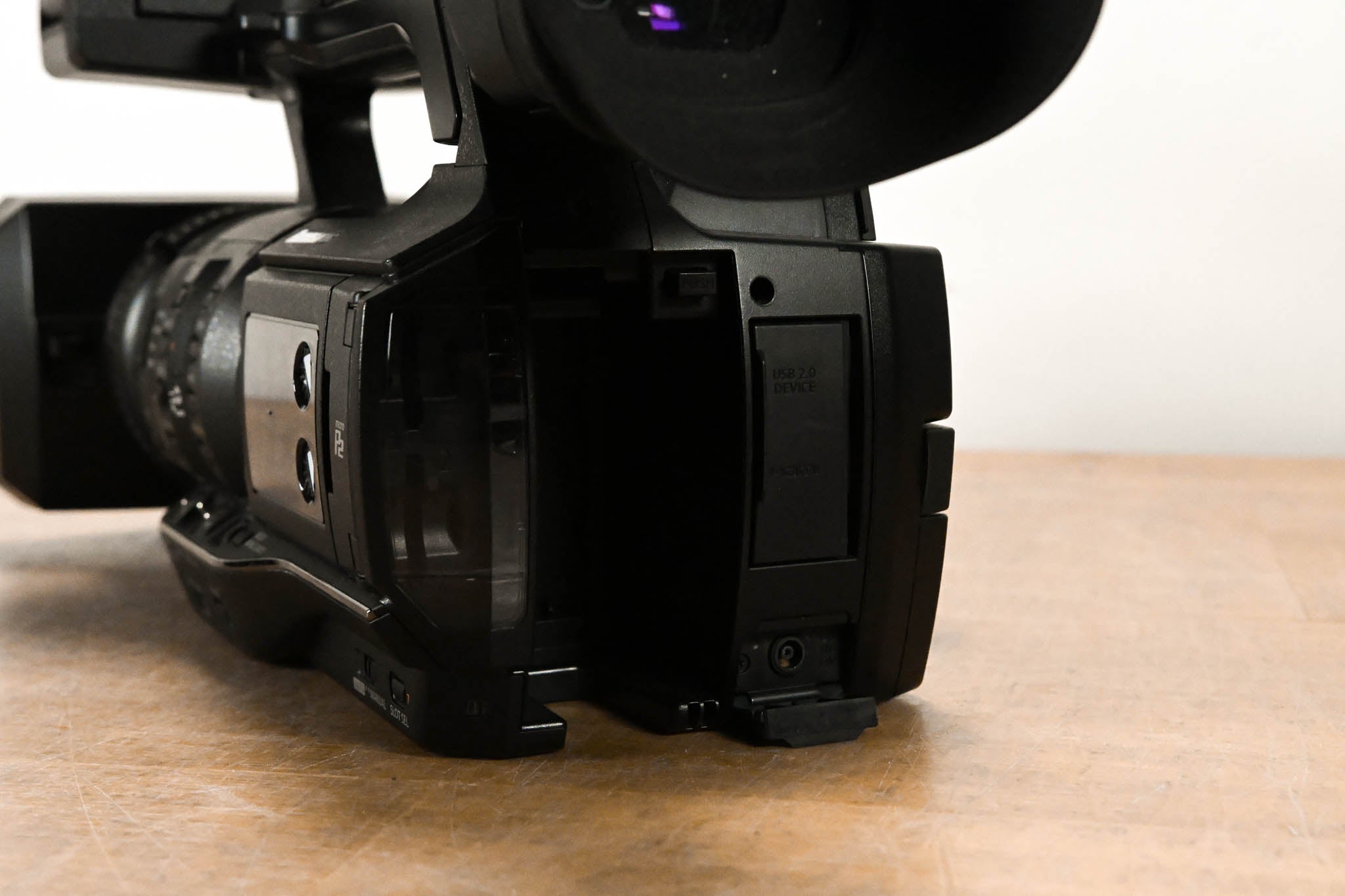 Panasonic AJ-PX230 P2HD 1080p60 AVC Ultra Camcorder