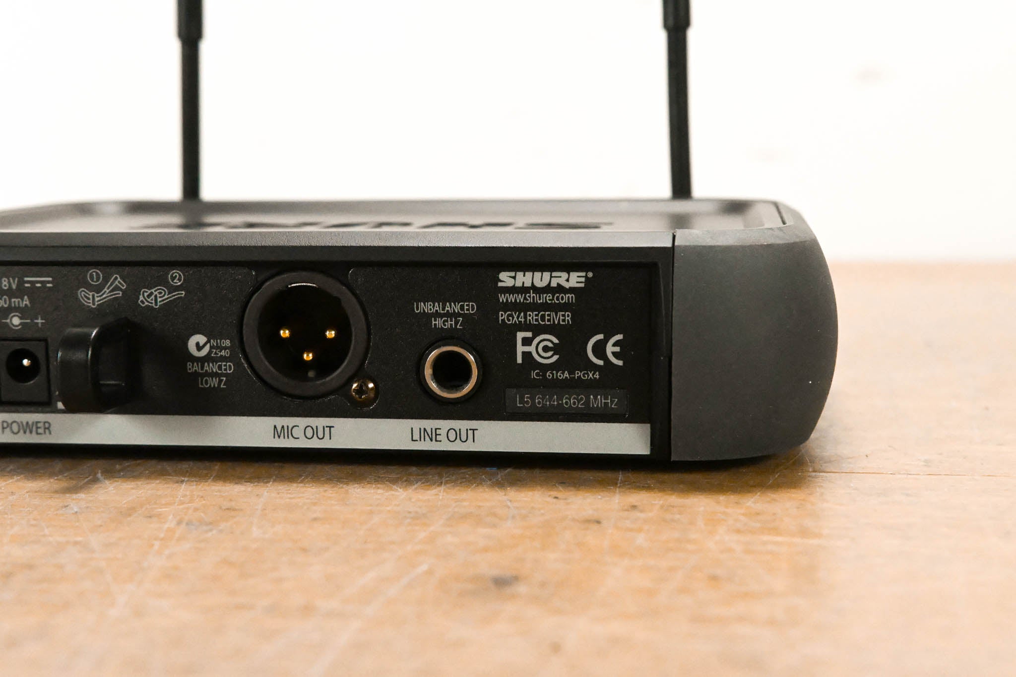 Shure PGX24/BETA58A Handheld Wireless System - L5 Band: 644-662 MHz