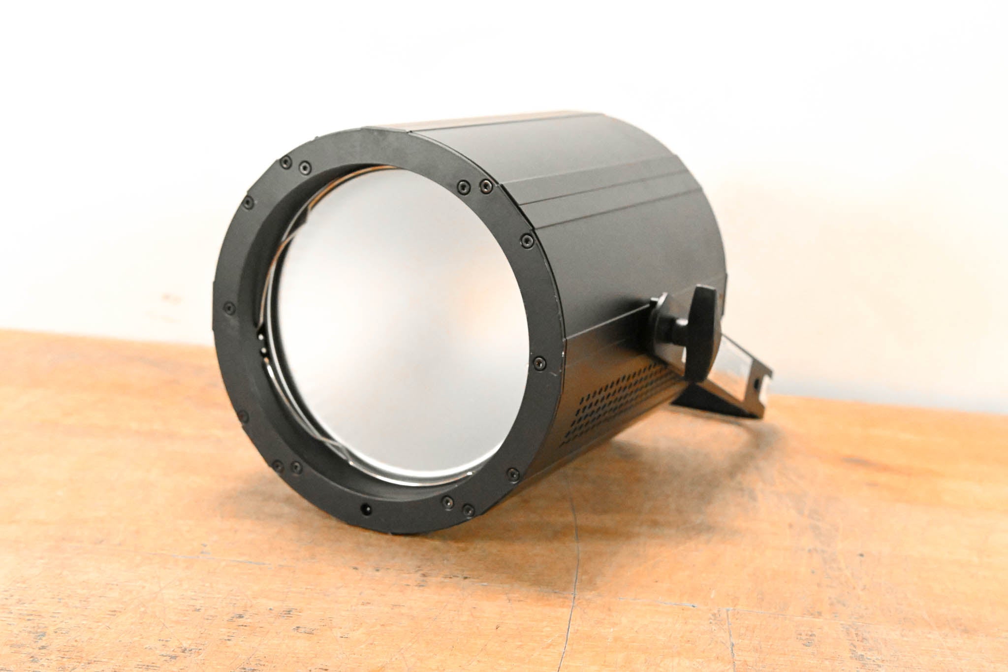 ADJ COB Cannon LP200ST 200W Chip On Board Color Mixing Wash Fixture