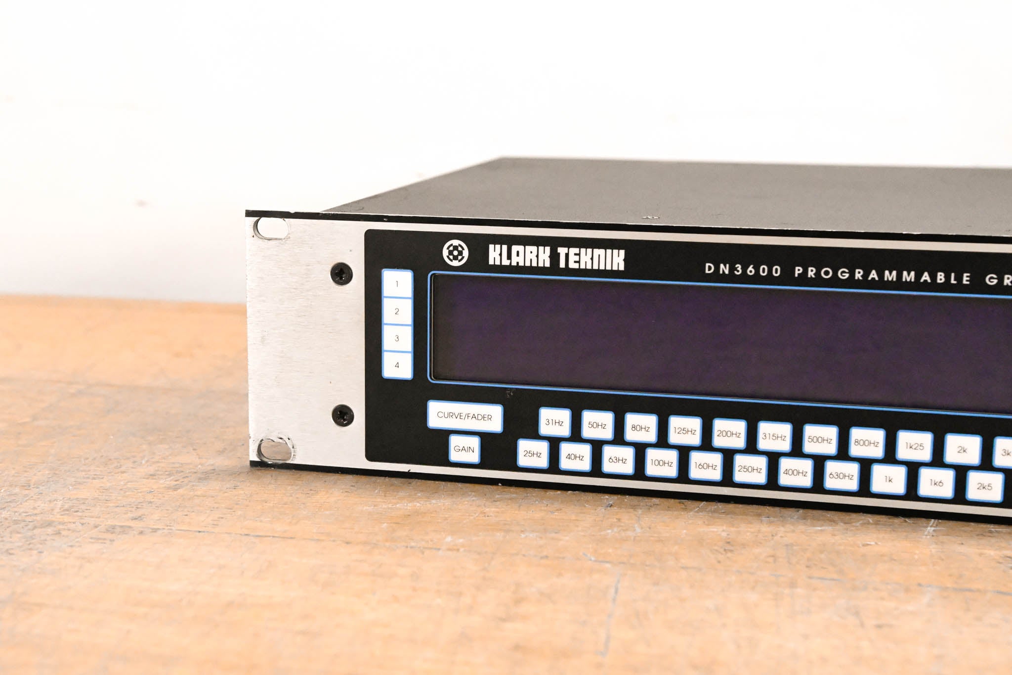 Klark Teknik DN3600 Programmable Graphic Equalizer