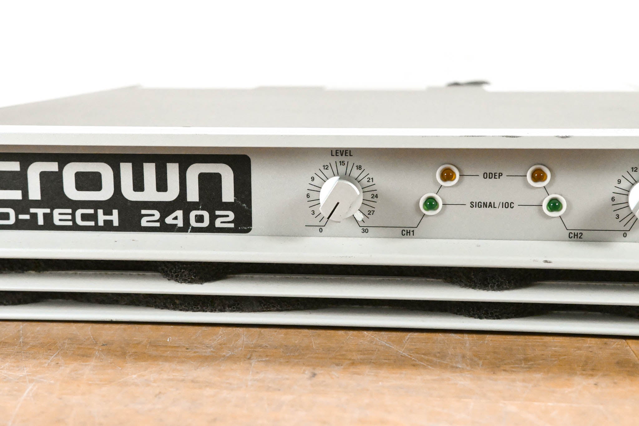 Crown Macro-Tech 2402 2-Channel Power Amplifier