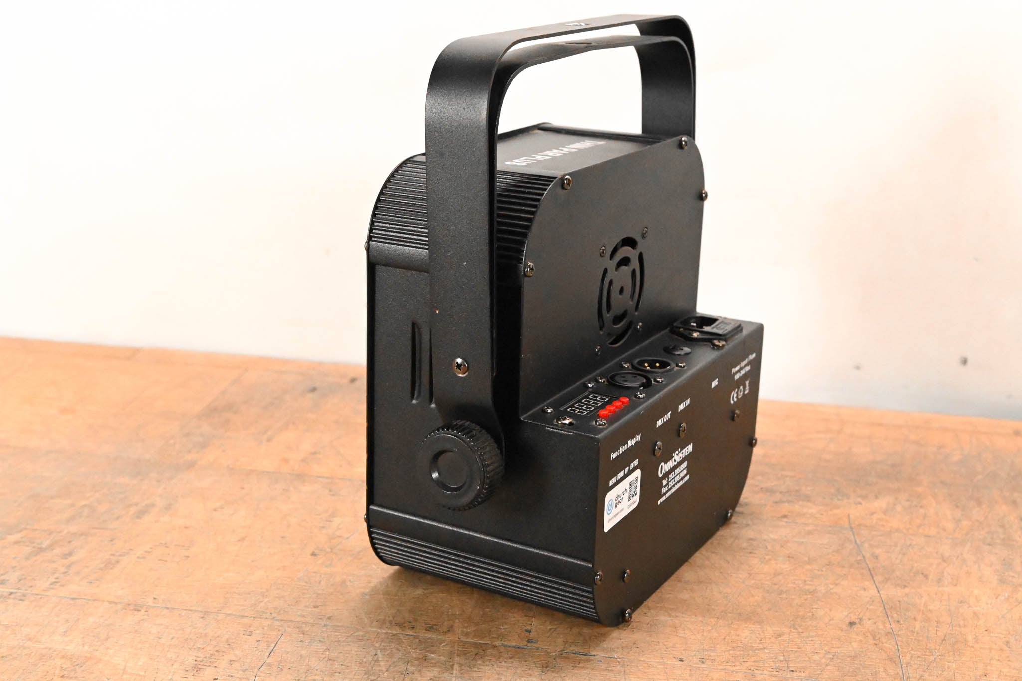 OmniSistem Thin Par Plus RGBW 6 x 10W RGBA Par Can Light
