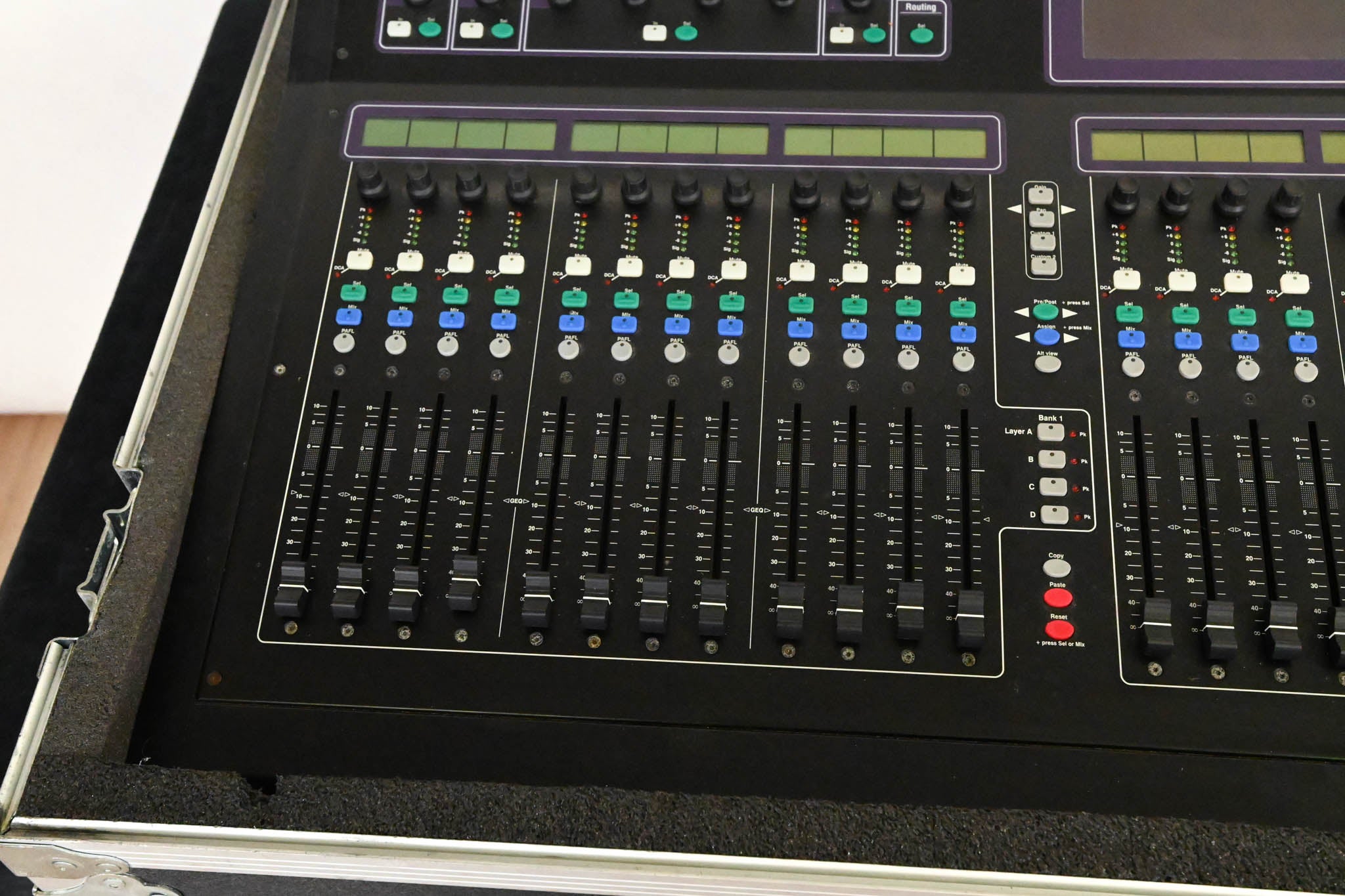 Allen & Heath GLD-80 Digital Audio Mixing Surface with Road Case
