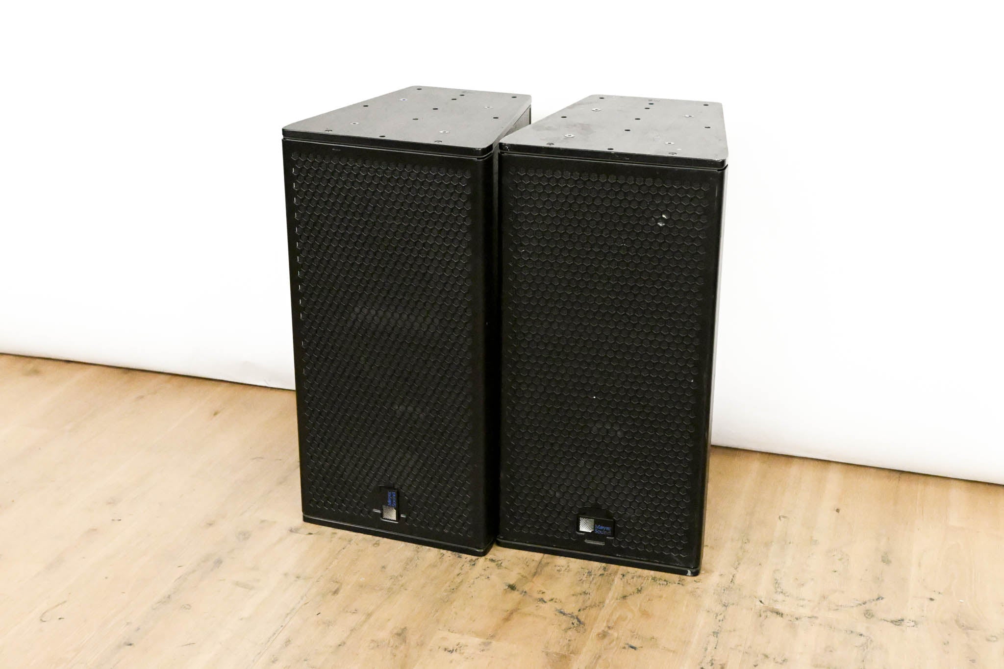 Meyer Sound UPJ-1P Compact VariO Loudspeaker (PAIR)