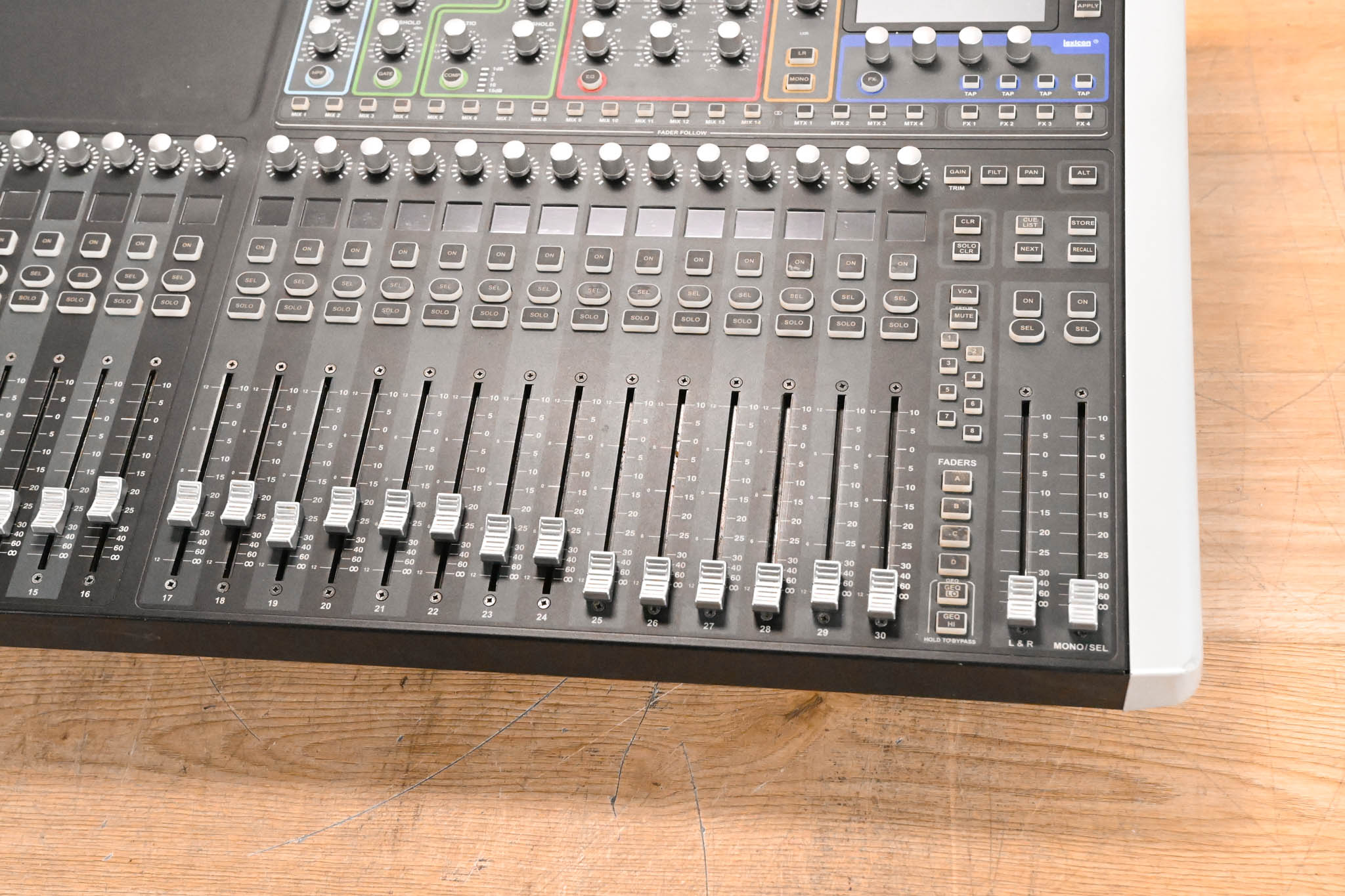 Soundcraft Si Performer 3 Digital Audio Mixer with DMX Control