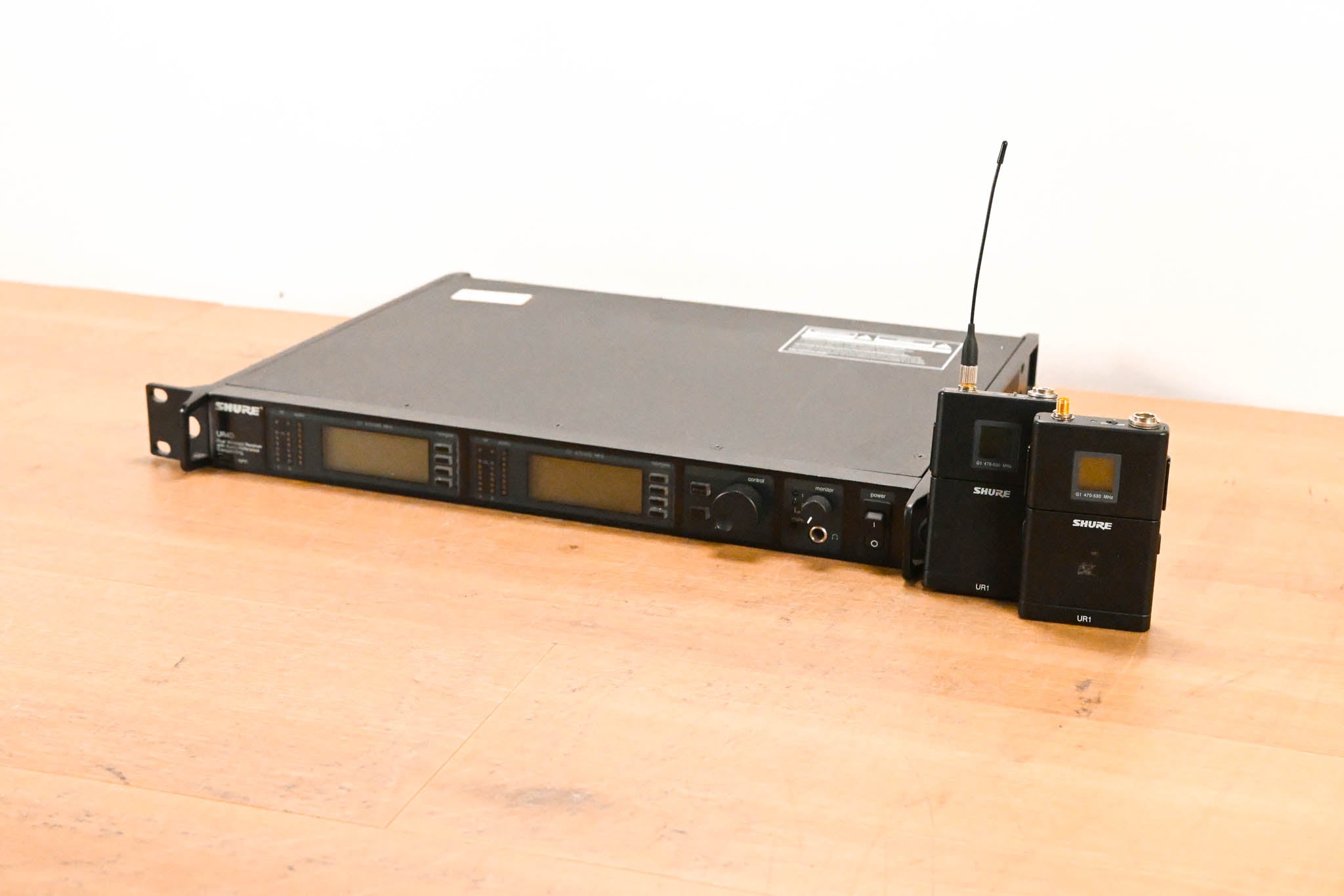 Shure UR4D Dual Wireless Receiver with two UR1 Bodypacks - G1