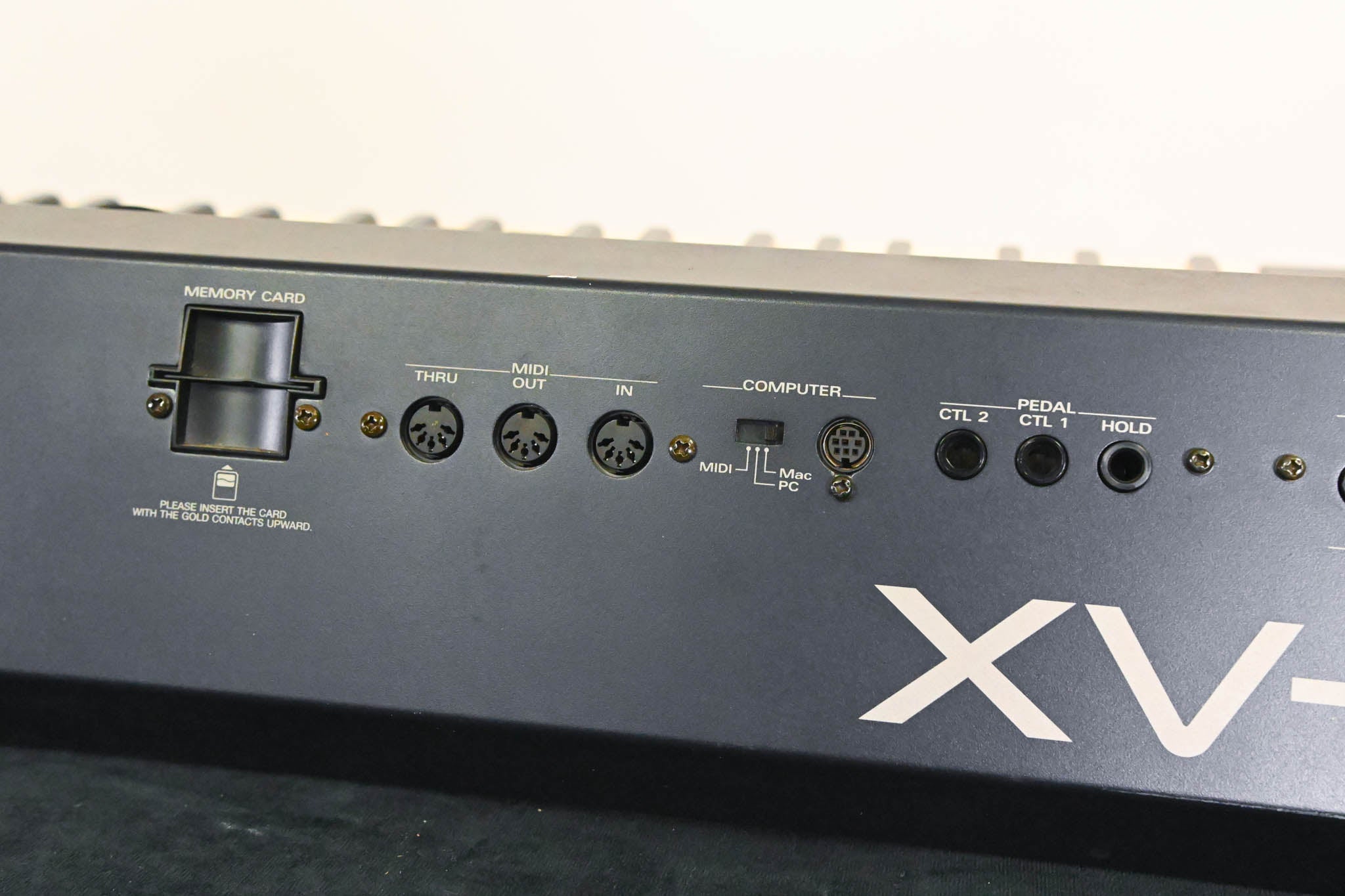 Roland XV-88 128-Voice Expandable Synthesizer