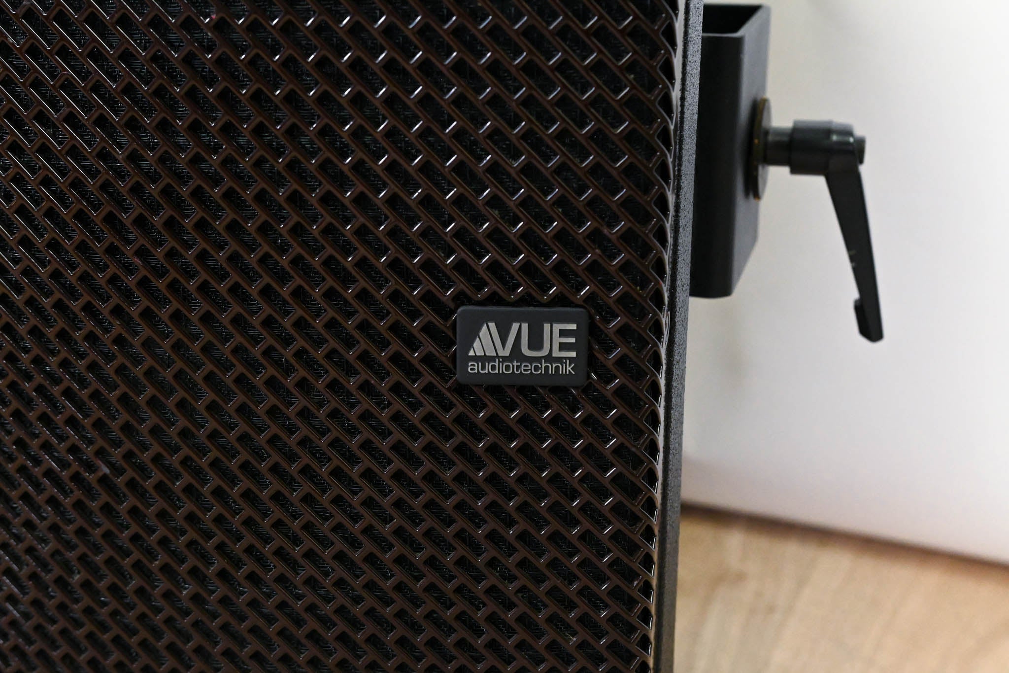 VUE Audiotechnik h-8 8" High Definition Full Range Loudspeaker (PAIR)