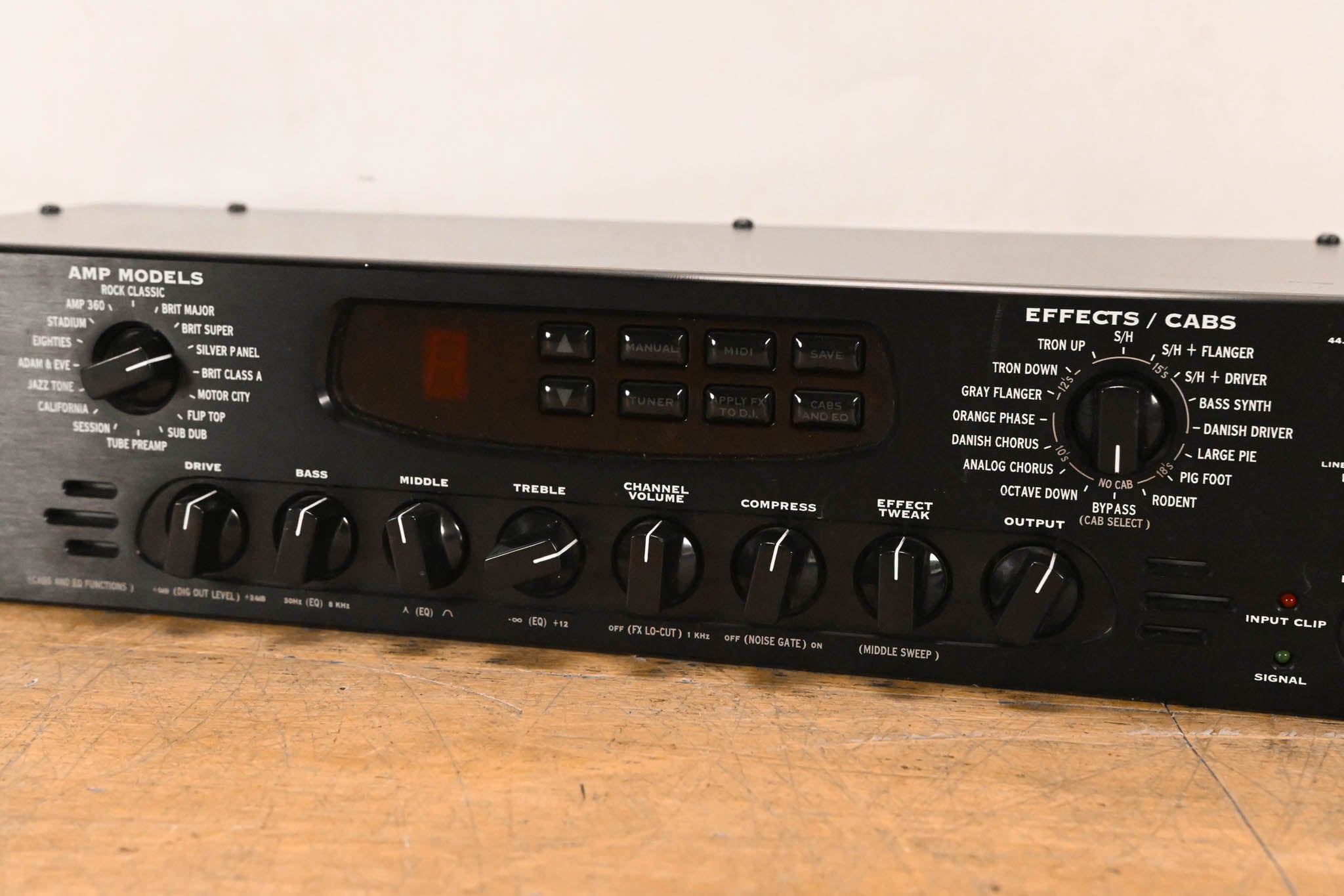 Line 6 Bass POD Pro Rackmount Multi-Effect and Amp Modeler