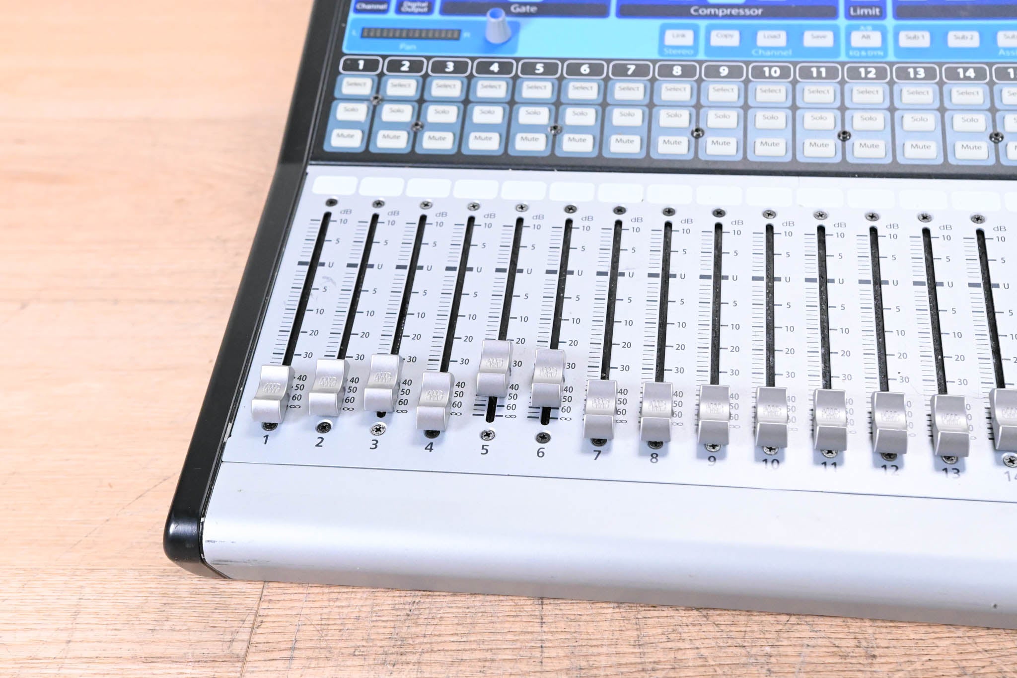 PreSonus StudioLive 32.4.2AI 32-Channel Digital Mixer