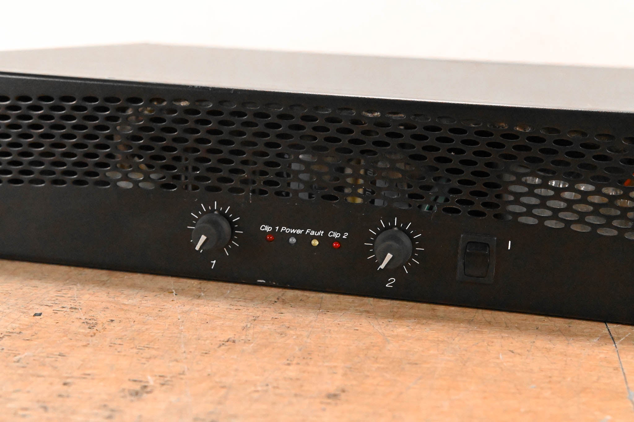 Crown XLS 402 2-Channel Power Amplifier