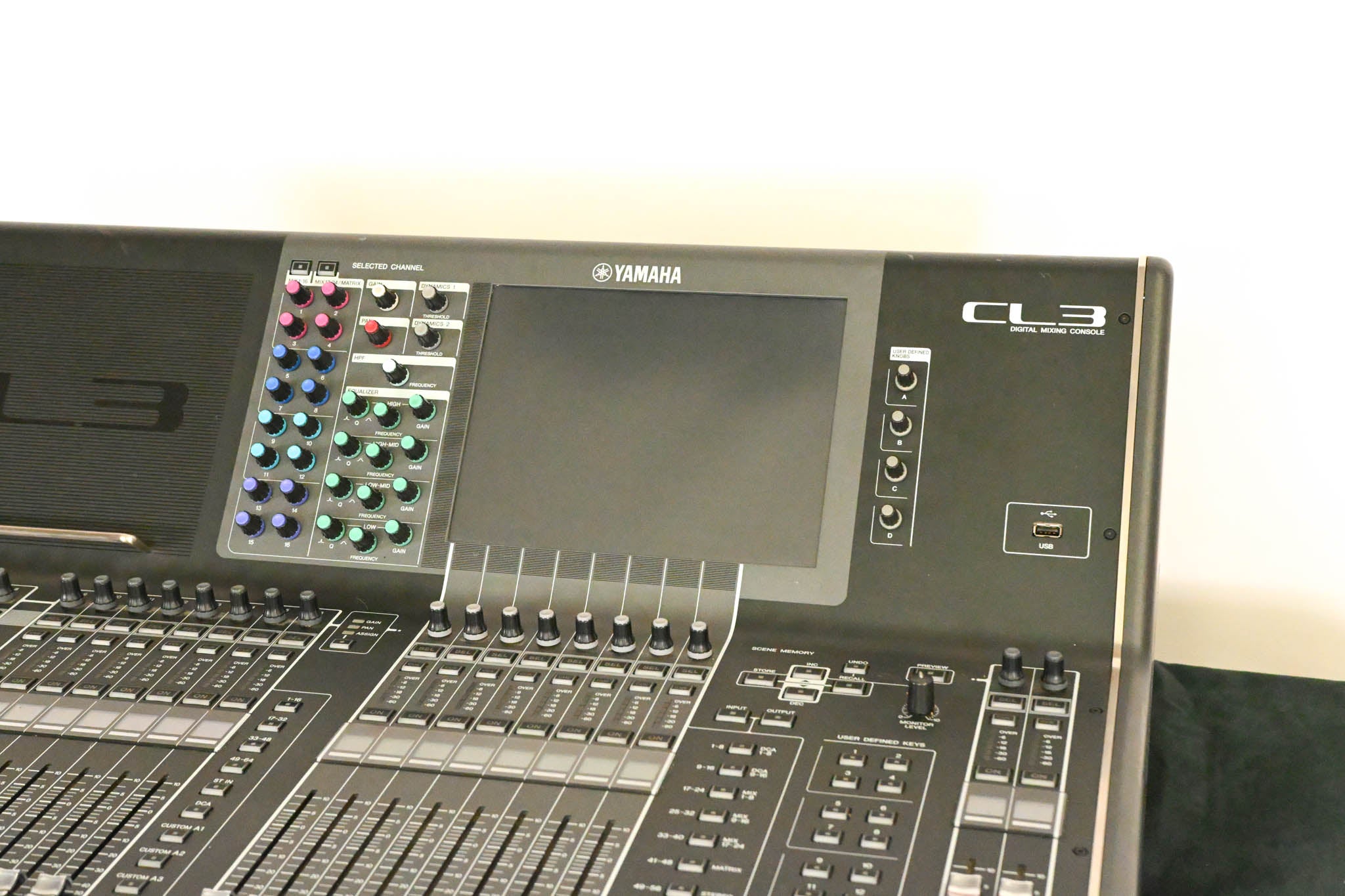 Yamaha CL3 Digital Audio Mixing Console CG01ZAW