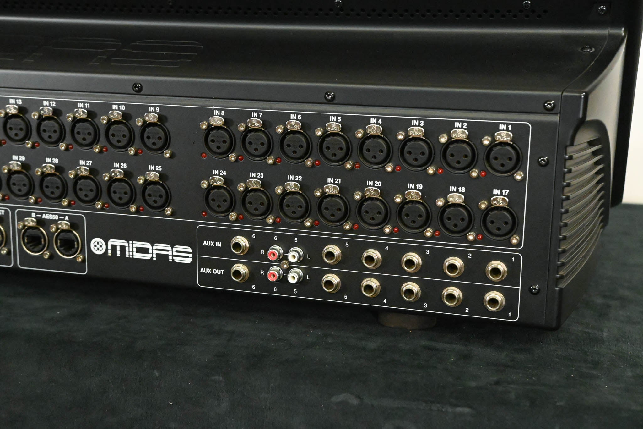 Midas M32 40-Channel Digital Audio Mixing Console