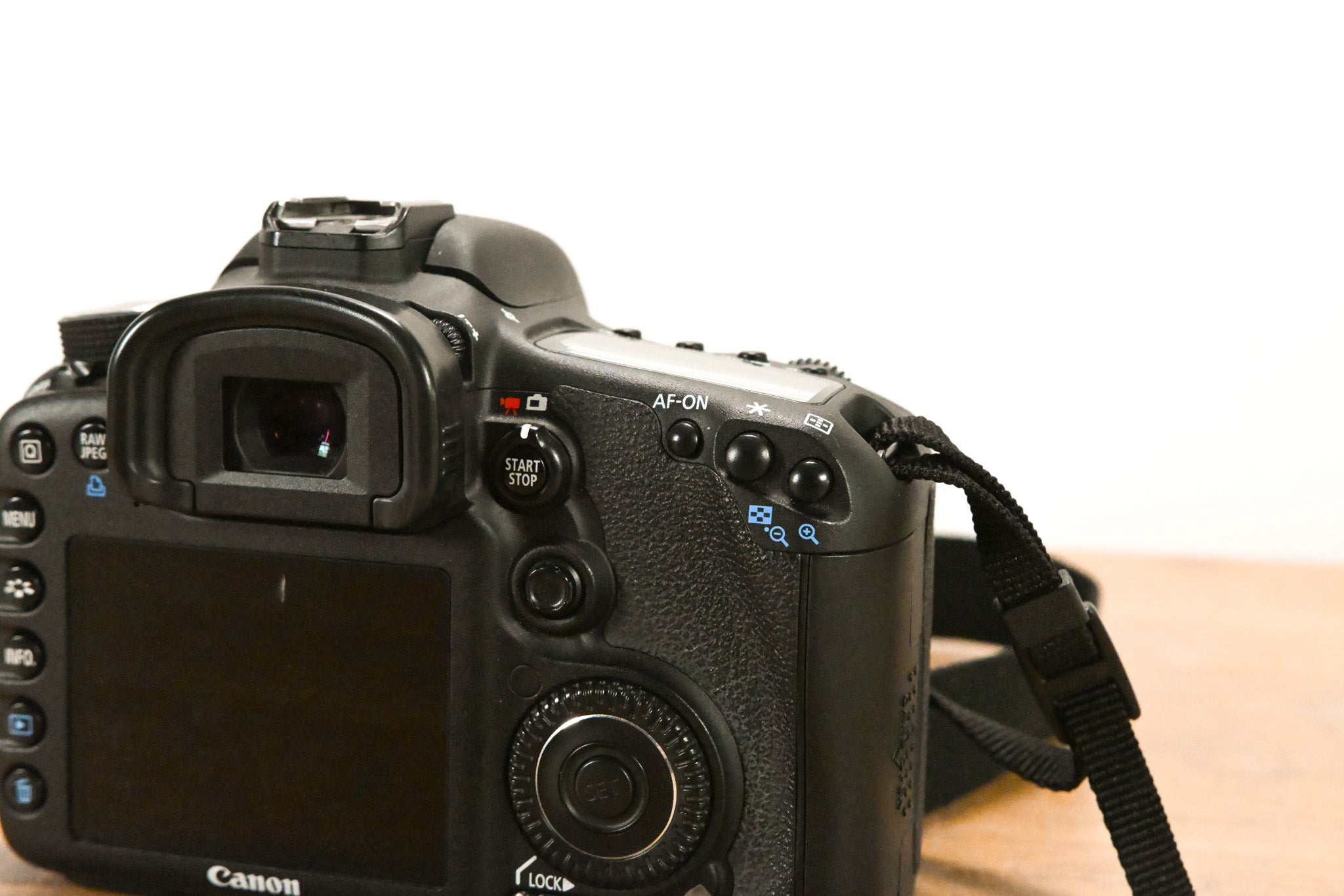Canon EOS 7D DSLR Camera Body