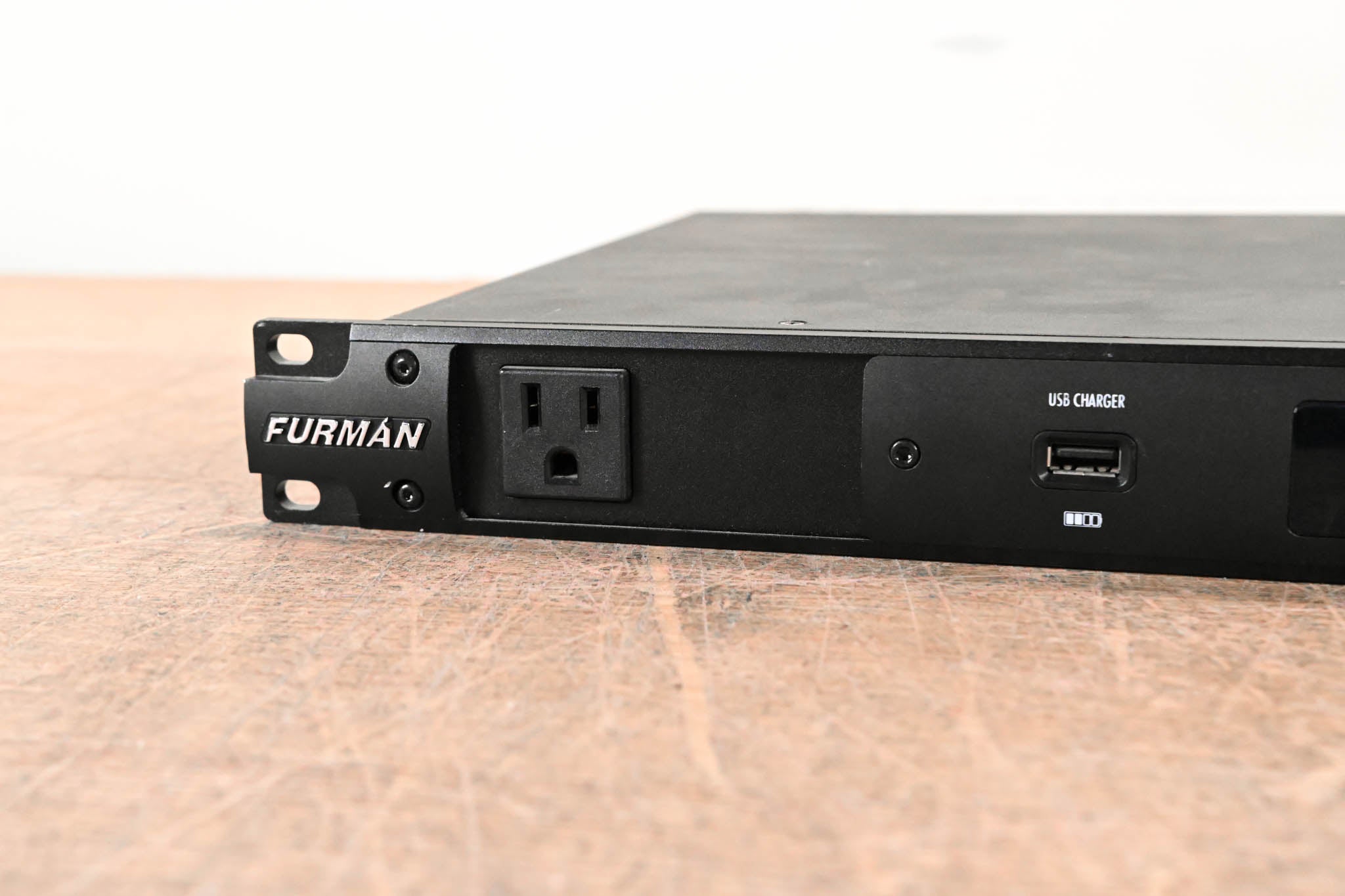 Furman P-1800 PF R Prestige Power Conditioner / Surge Suppressor