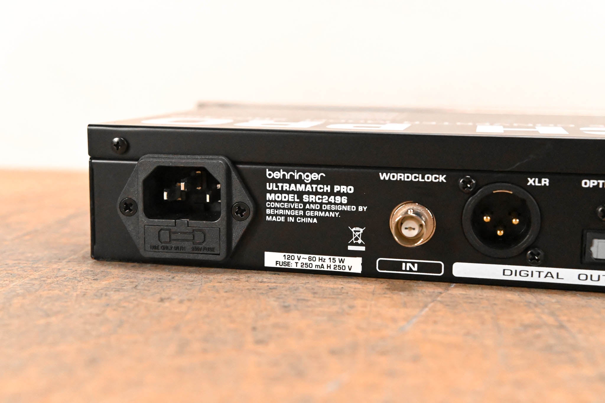 Behringer ULTRAMATCH PRO SRC2496 Sample Rate Converter