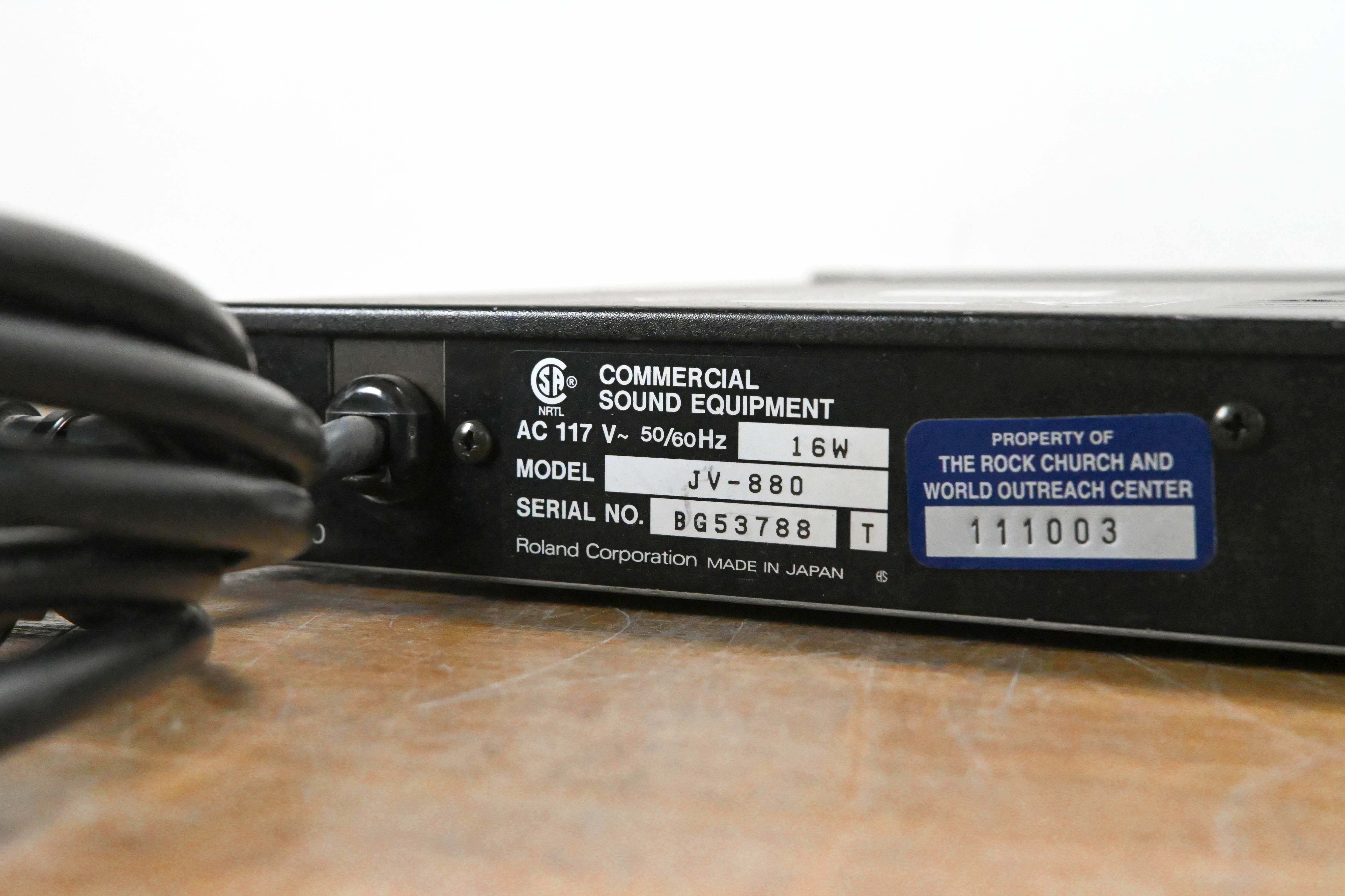 Roland JV-880 Multi Timbral Synthesizer Module
