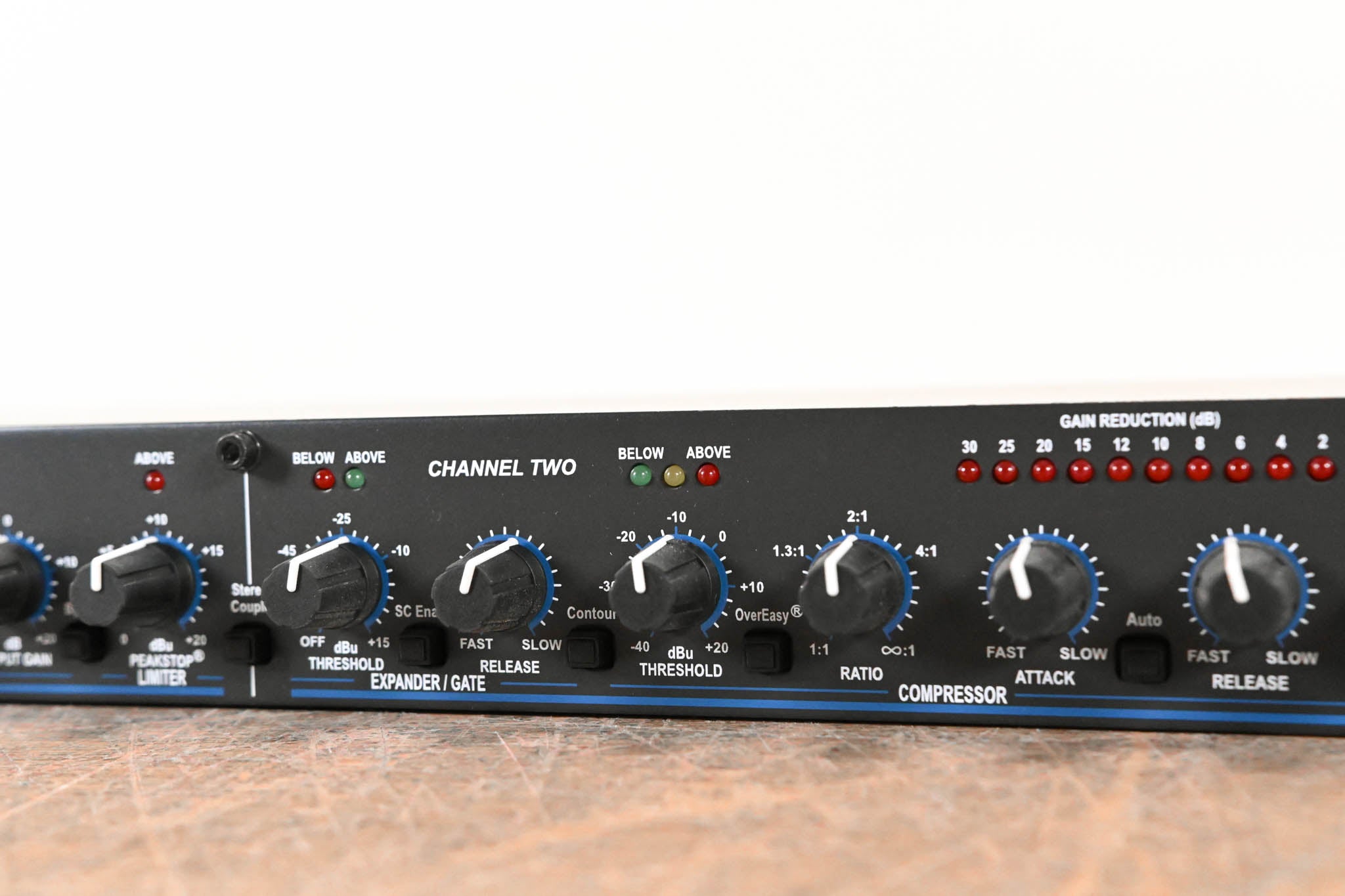 dbx 166XL 2-Channel Compressor/Limiter/Gate