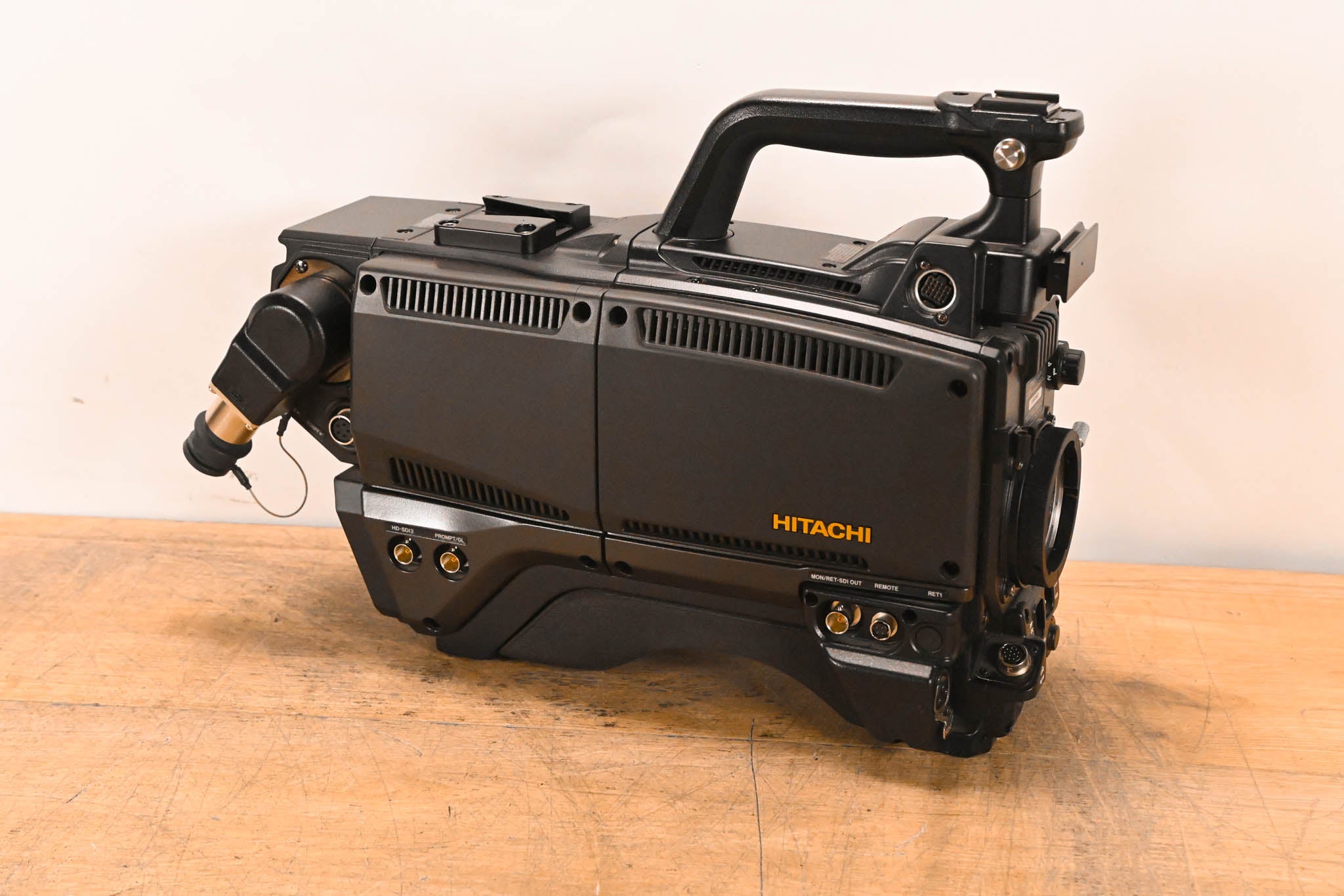 Hitachi Z-HD5000 HDTV Camera with CA-HF1000 Camera Adaptor