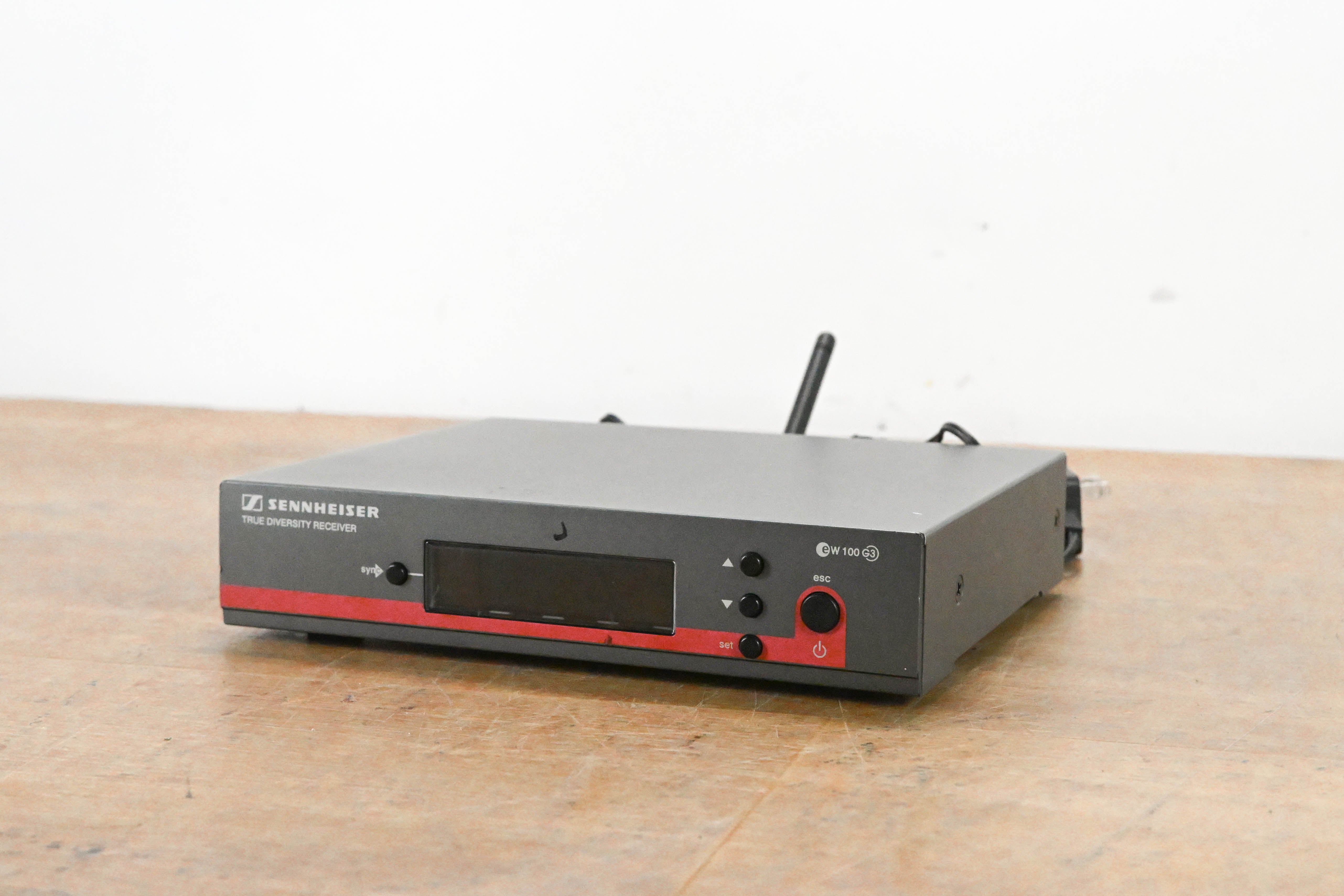 Sennheiser EM 100 G3 Wireless Receiver - A1 Range: 470-516 MHz