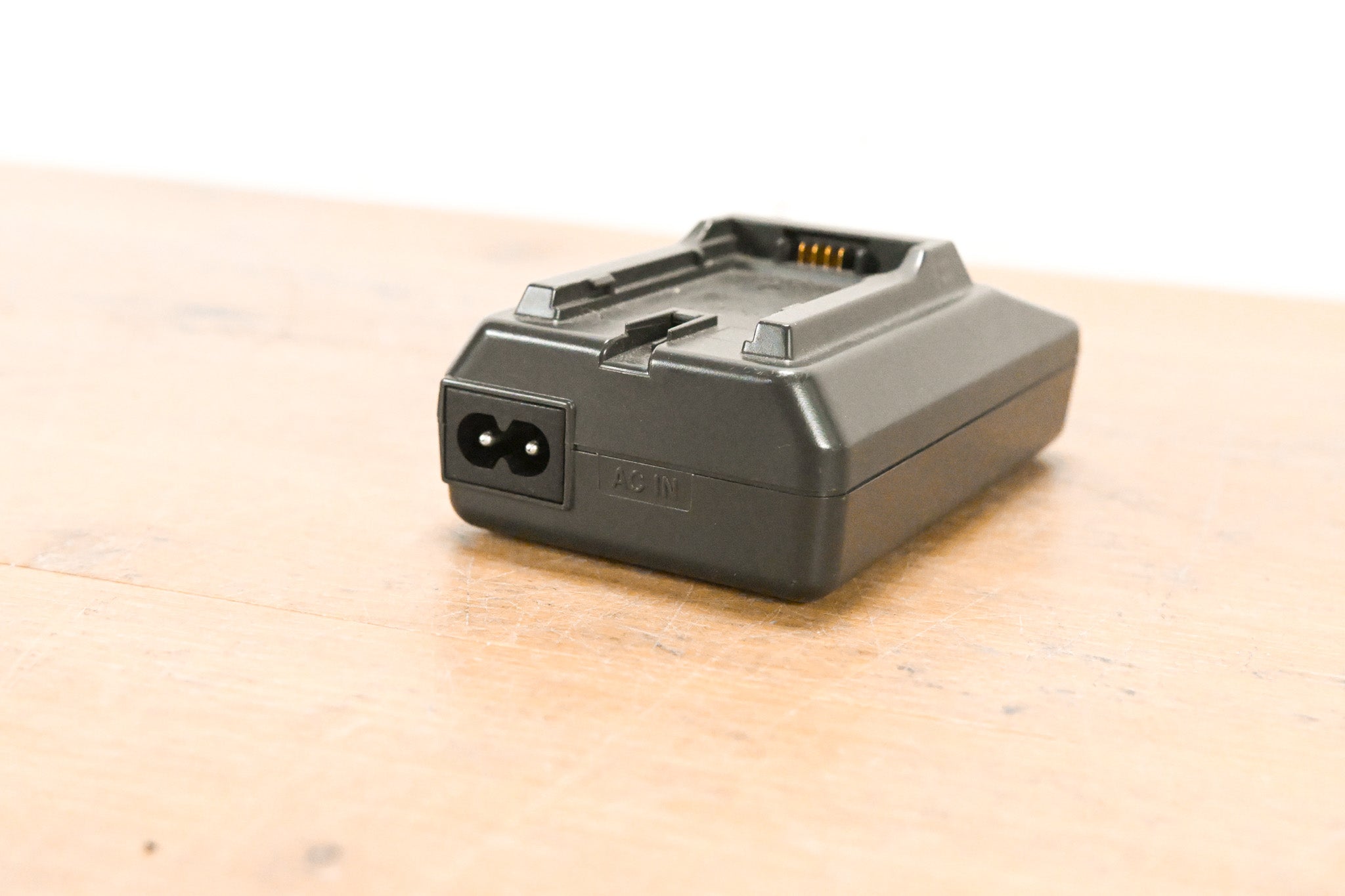 Panasonic DE-A20 Battery Charger / AC Adapter (NO POWER SUPPLY)