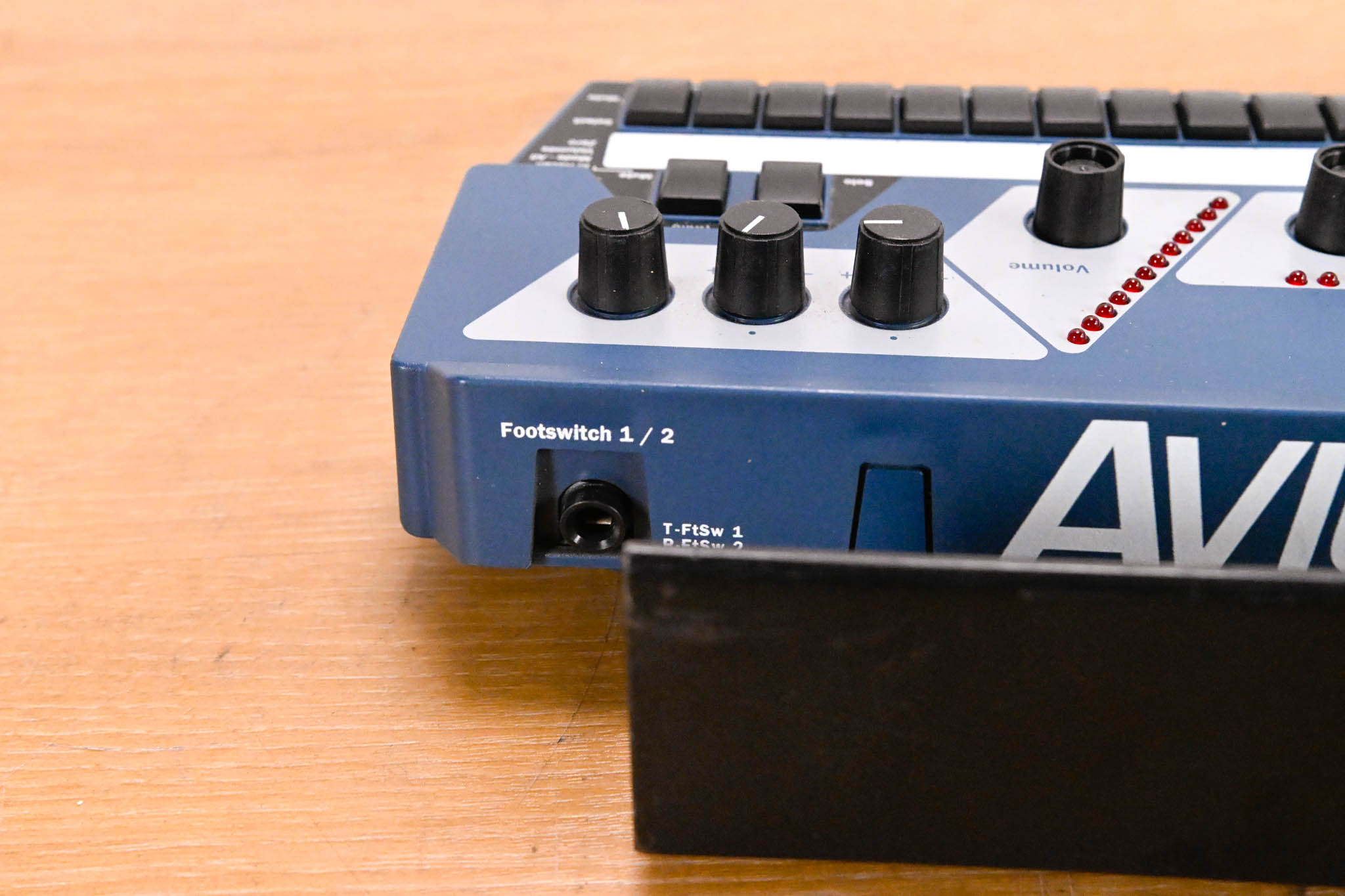 Aviom A-16cs Personal Mixer Control Surface for A-16R