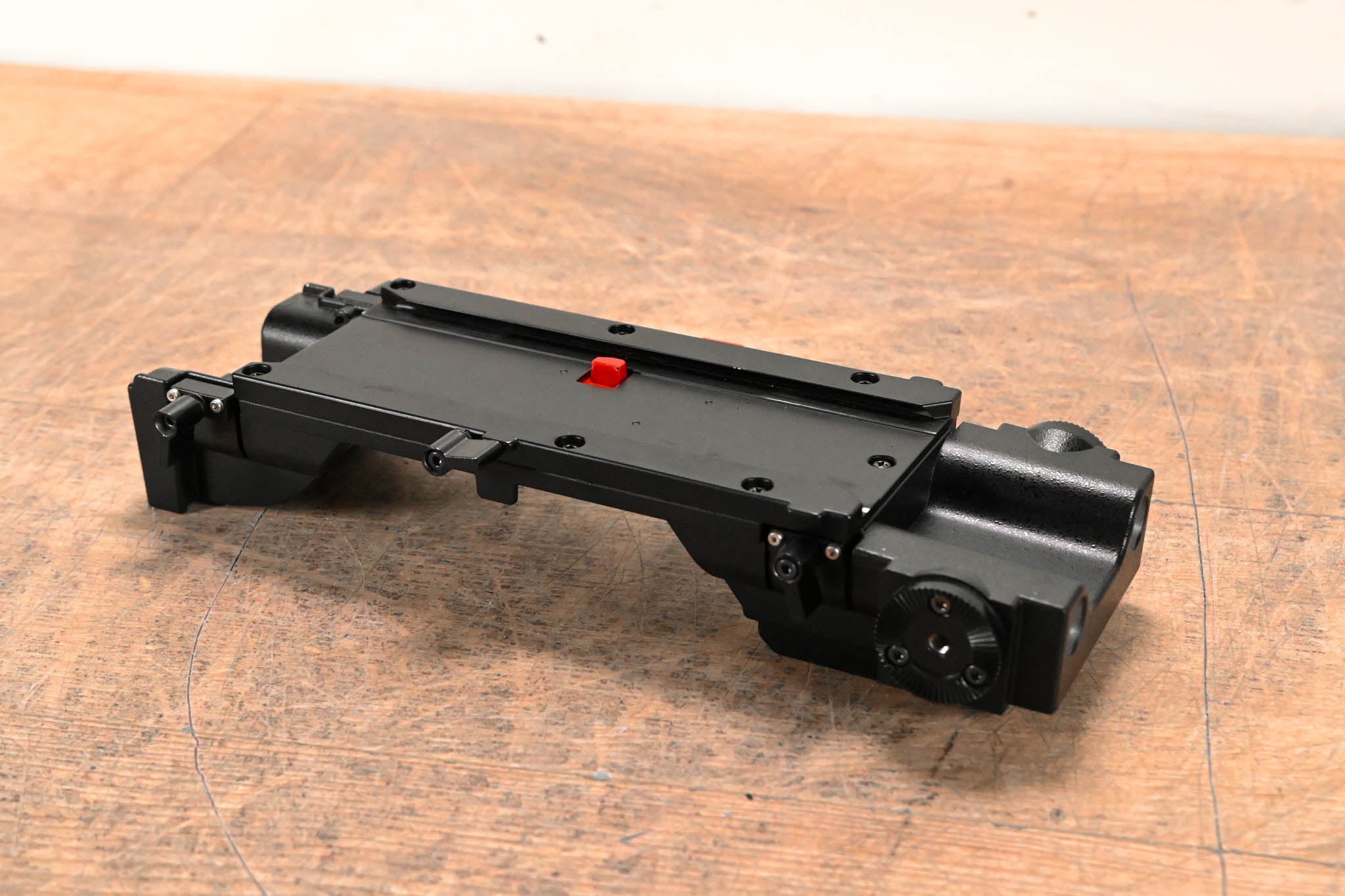 Panasonic AU-VSHL2G Cinema-Style Shoulder Mount for VariCam LT