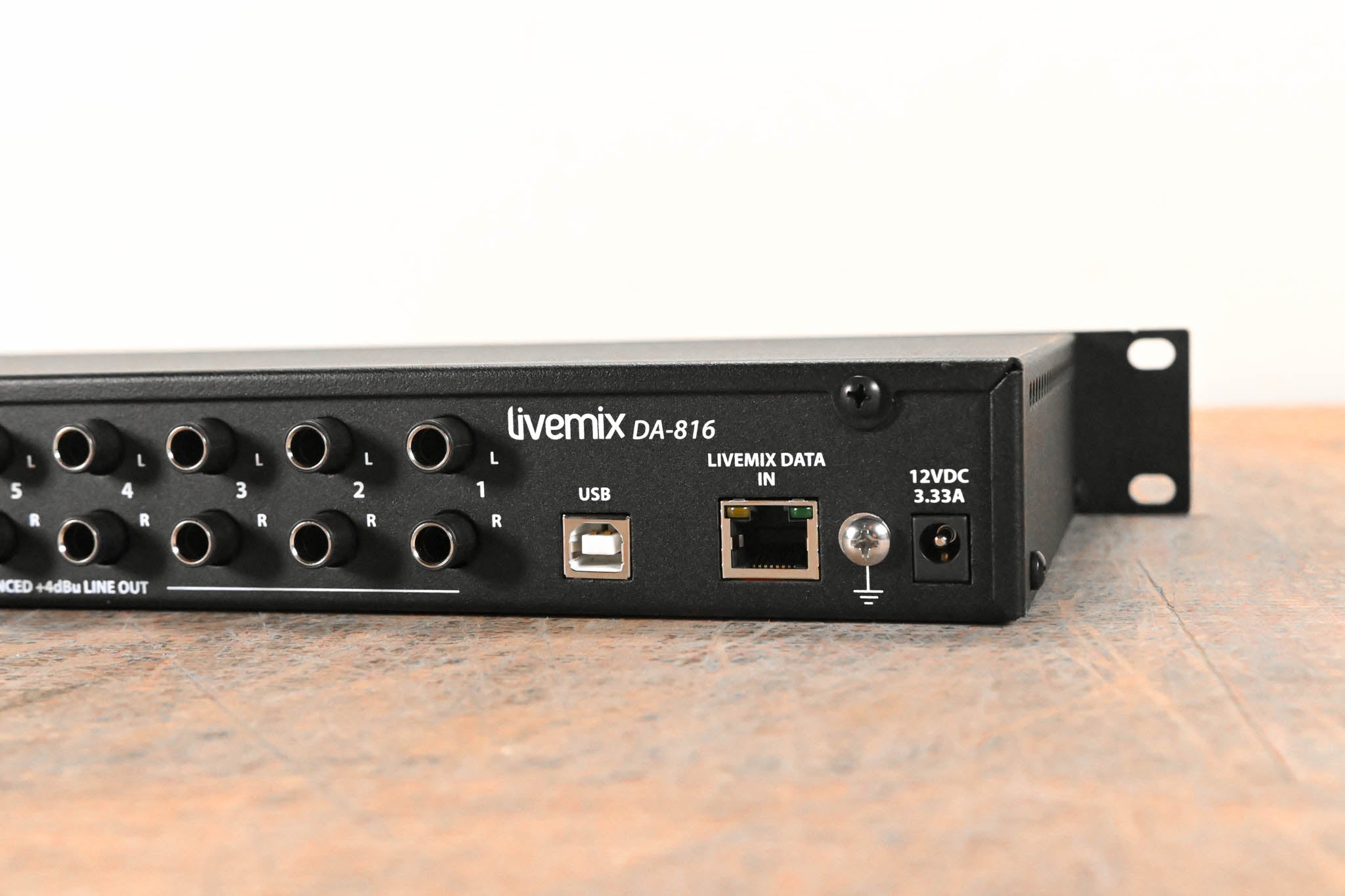 Digital Audio Labs Livemix DA-816 8-Channel Analog Output Unit