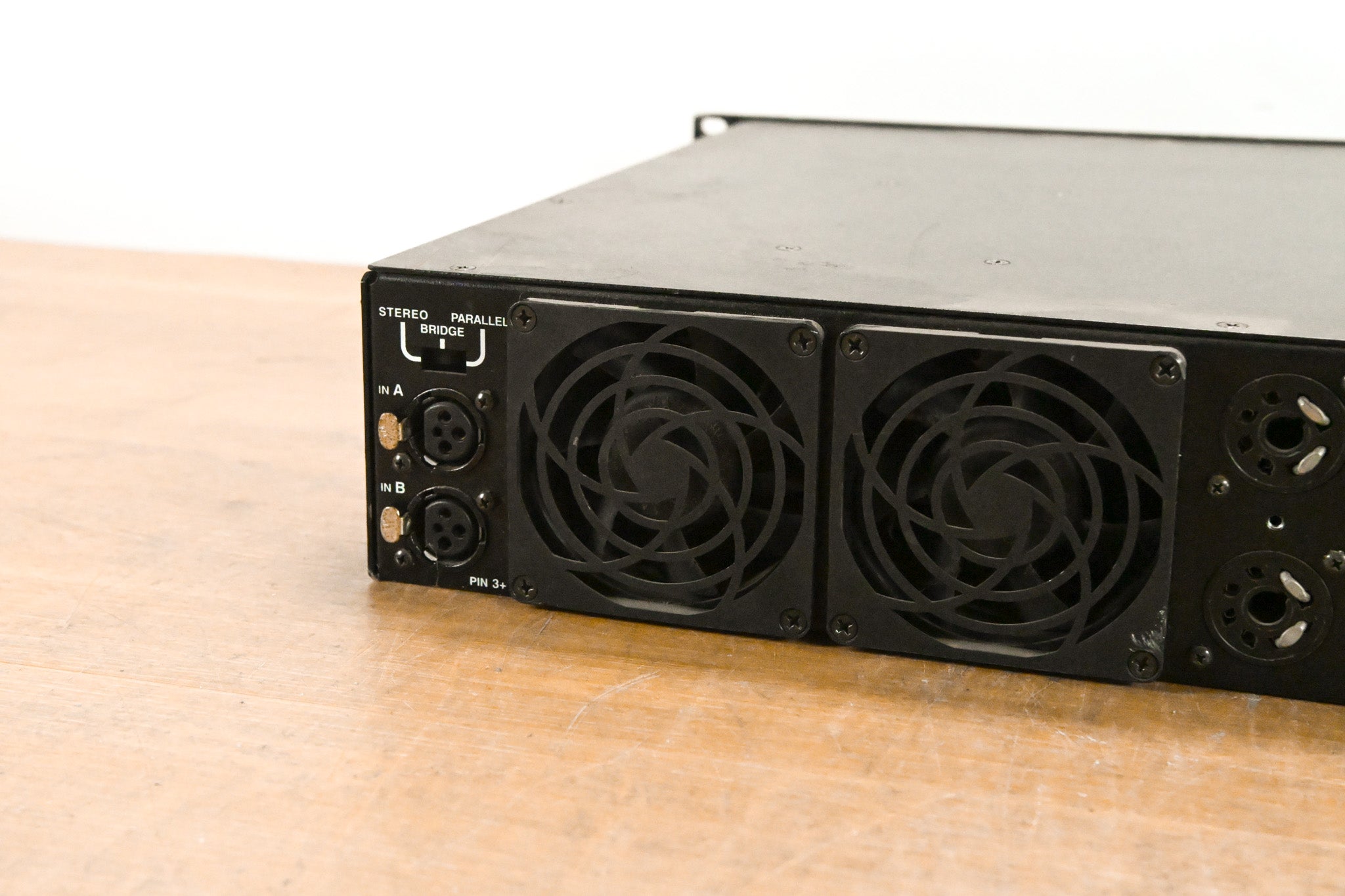 Crest Audio 7001 2-Channel Power Amplifier