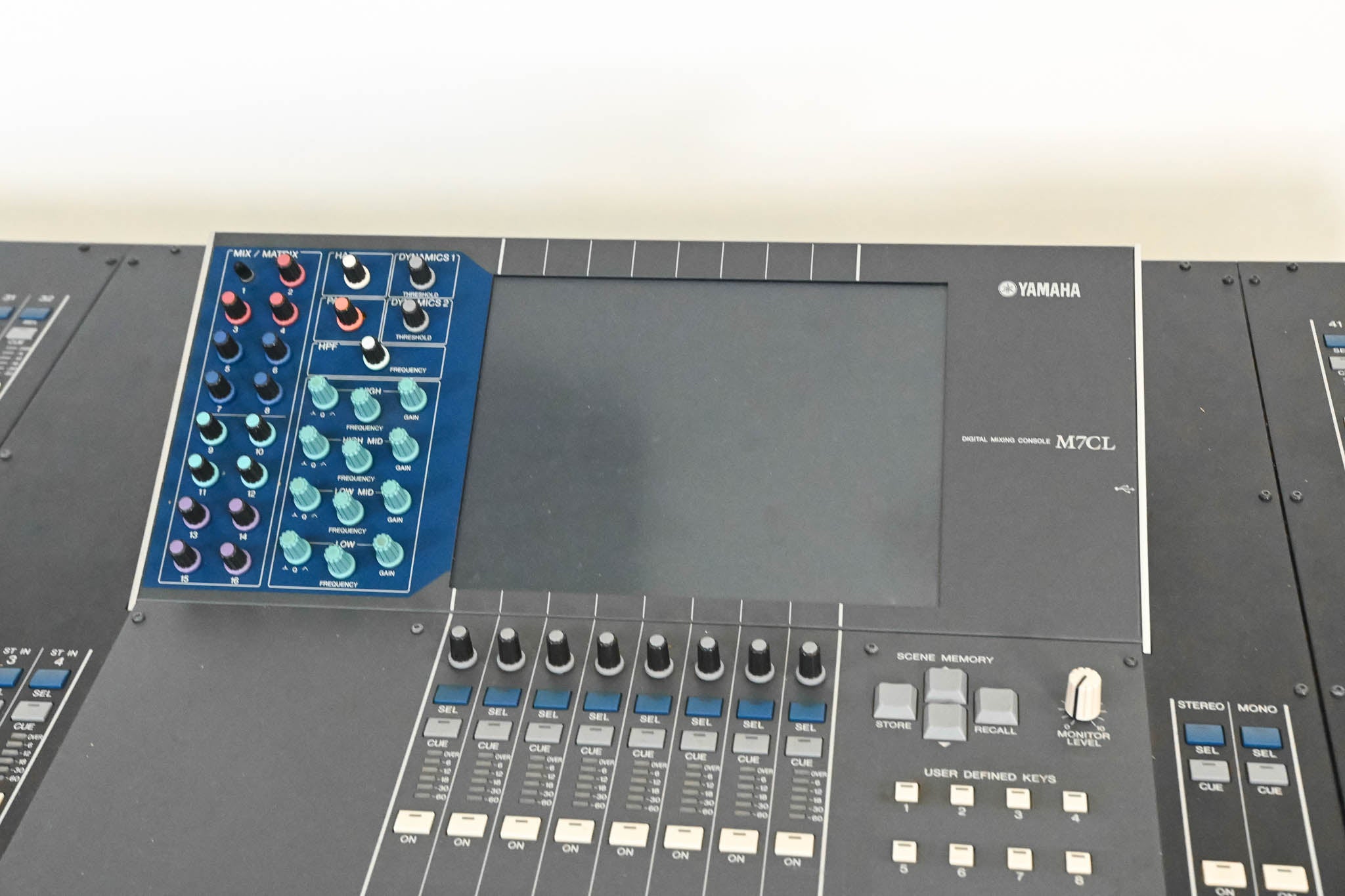 Yamaha M7CL-48 48-Channel Digital Audio Mixing Console